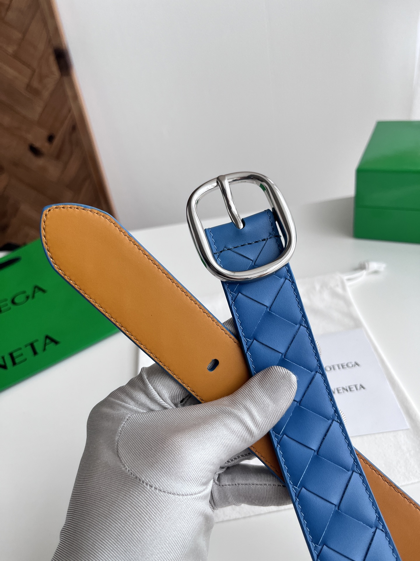 Bv 2025最新款男士编织腰带 纯手工intreccio大格子编织 双面意大利小牛皮搭配椭圆形微复古银