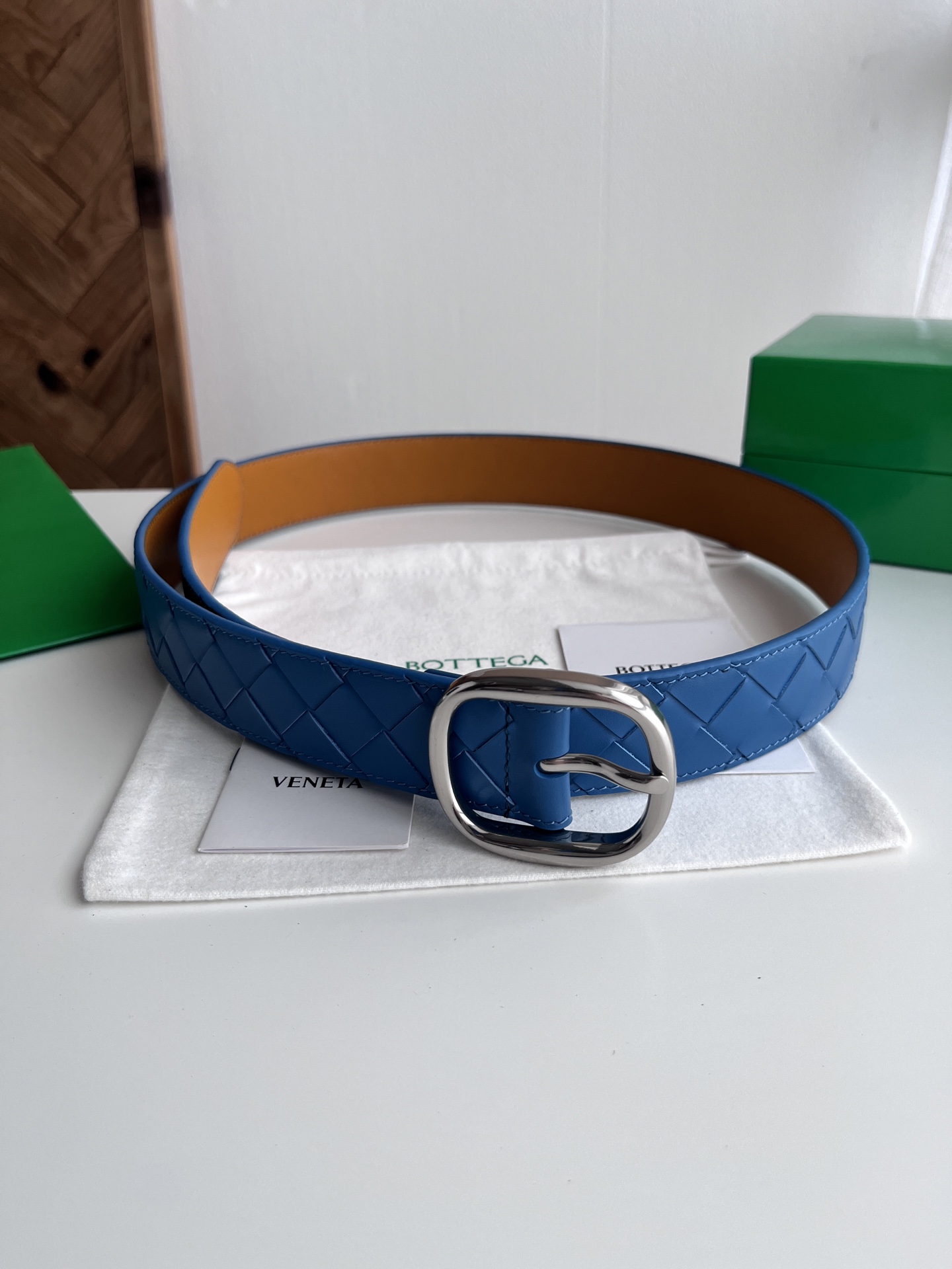 Bv 2025最新款男士编织腰带 纯手工intreccio大格子编织 双面意大利小牛皮搭配椭圆形微复古银