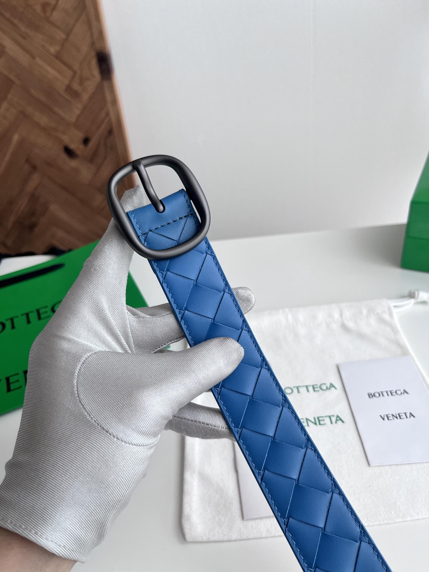 Bv 2025最新款男士编织腰带 纯手工intreccio大格子编织 双面意大利小牛皮搭配椭圆形真空枪色