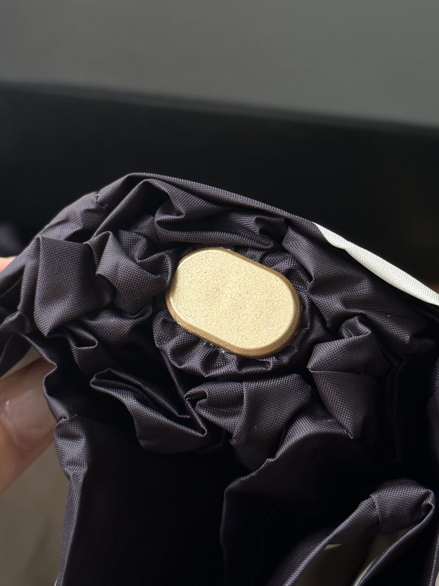 The square handle and top of the umbrella are really special!Overall com - Lifestyle 3