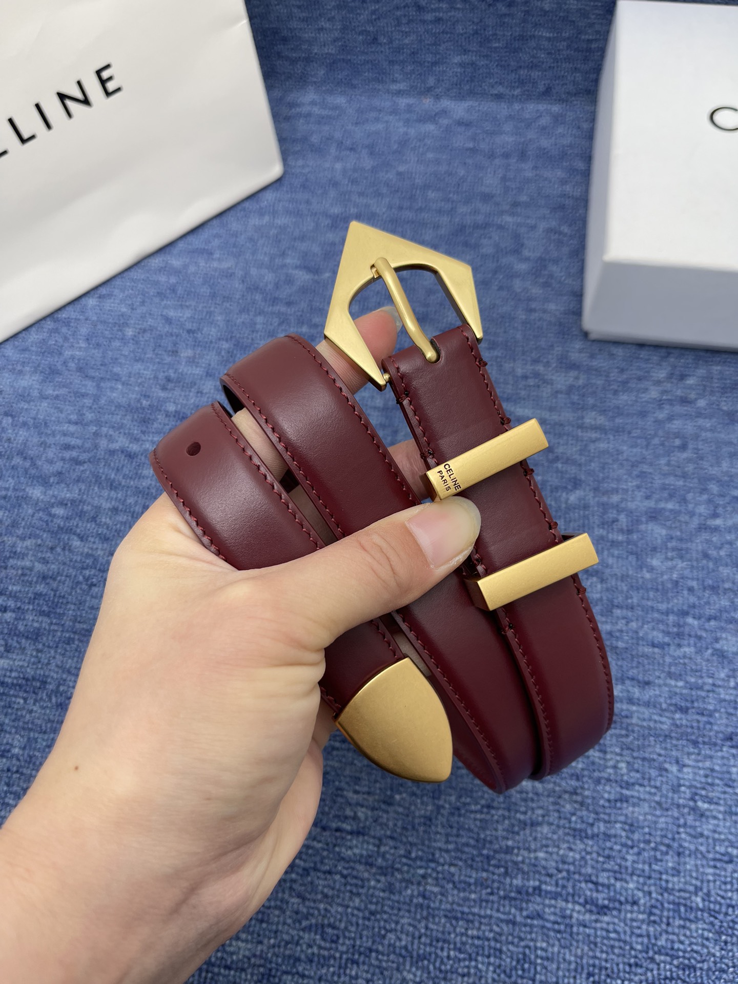 🔴 【品牌】赛琳女带 NO.2.5cm 🔴 【描述】双面原版皮不可调节式皮带，小牛皮材质，配有钯金色和银