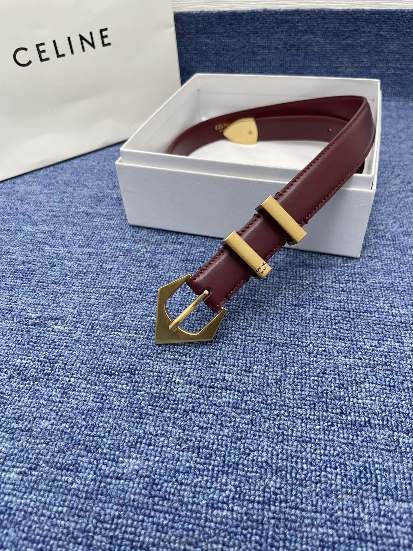 🔴 【品牌】赛琳女带 NO.2.5cm 🔴 【描述】双面原版皮不可调节式皮带，小牛皮材质，配有钯金色和银