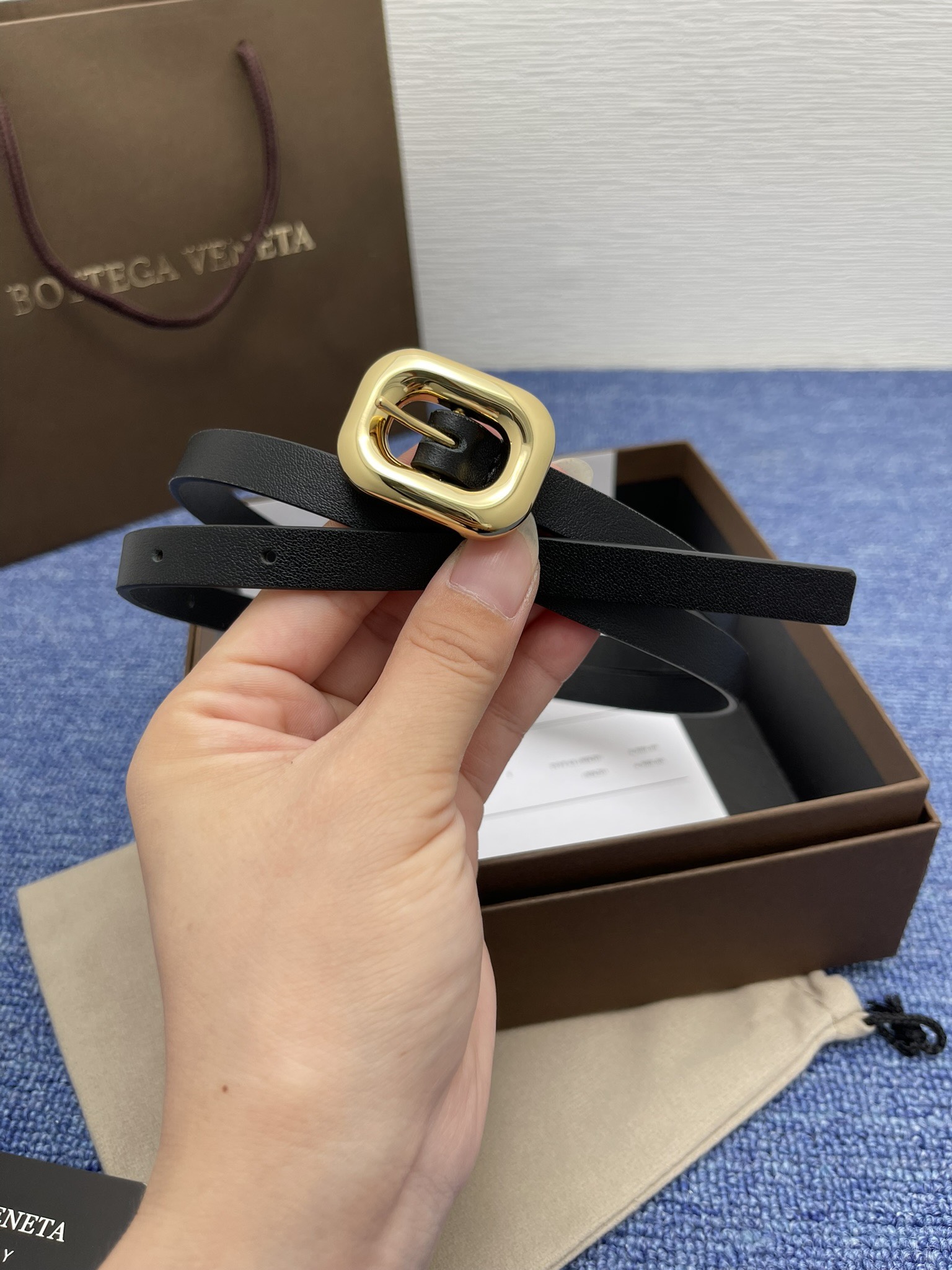 “High-Quality Double-Sided Leather Belt with Monogram for Ms. BV, 2024 French-Made Options” - 图片 2