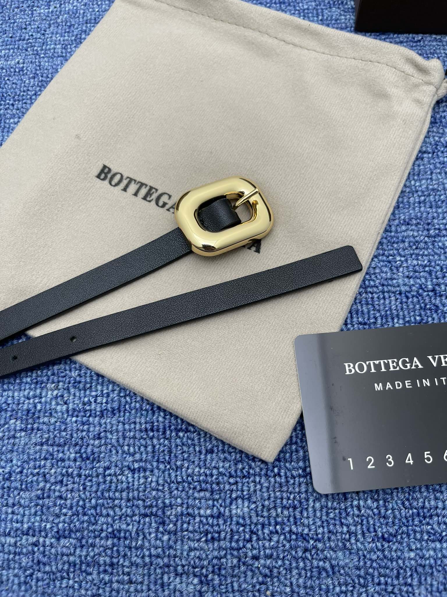 “High-Quality Double-Sided Leather Belt with Monogram for Ms. BV, 2024 French-Made Options” - 图片 6