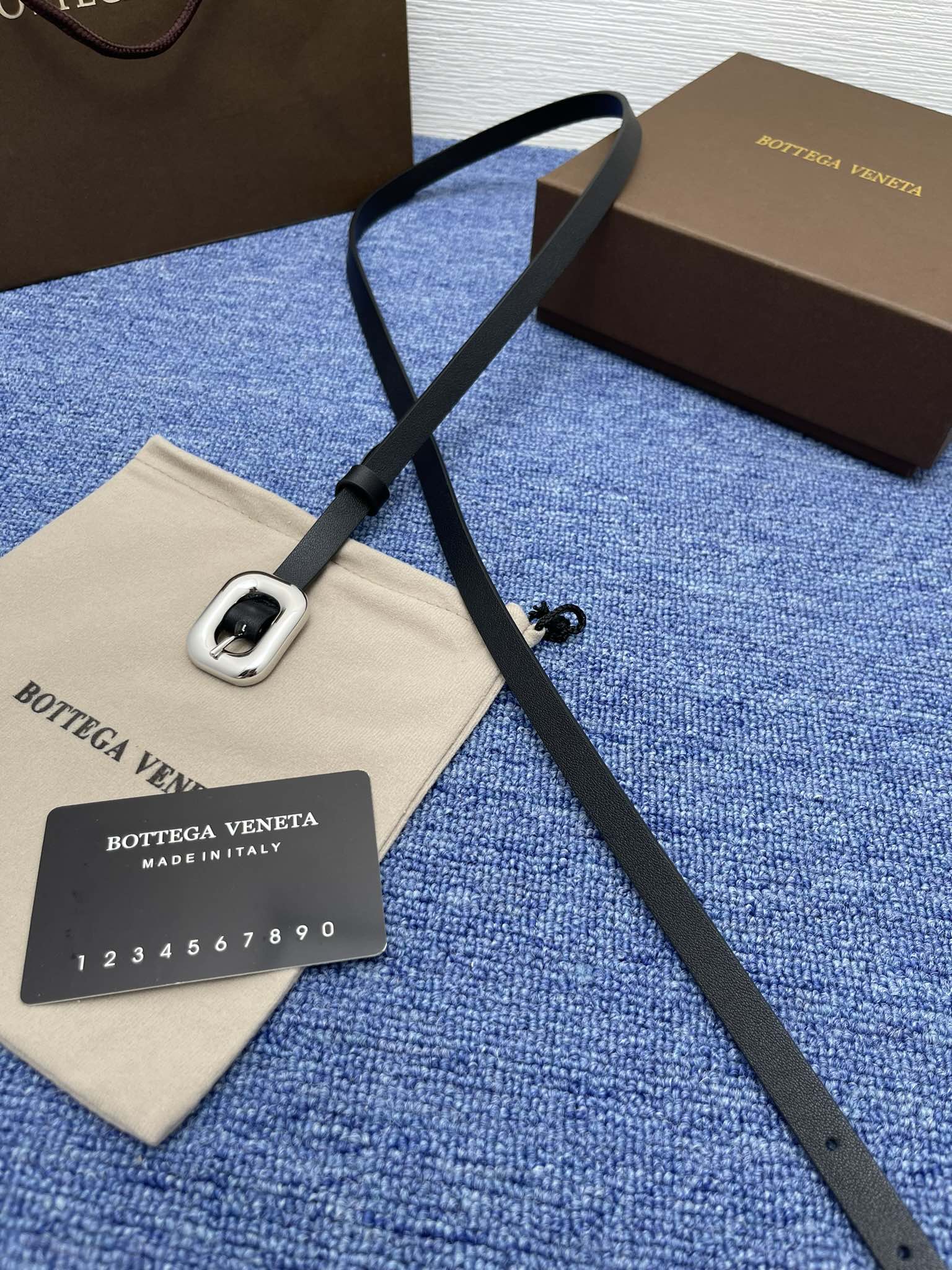 “High-Quality French-Made Leather Belt with Monogram for Ms. BV, 2024 Collection” - 图片 2