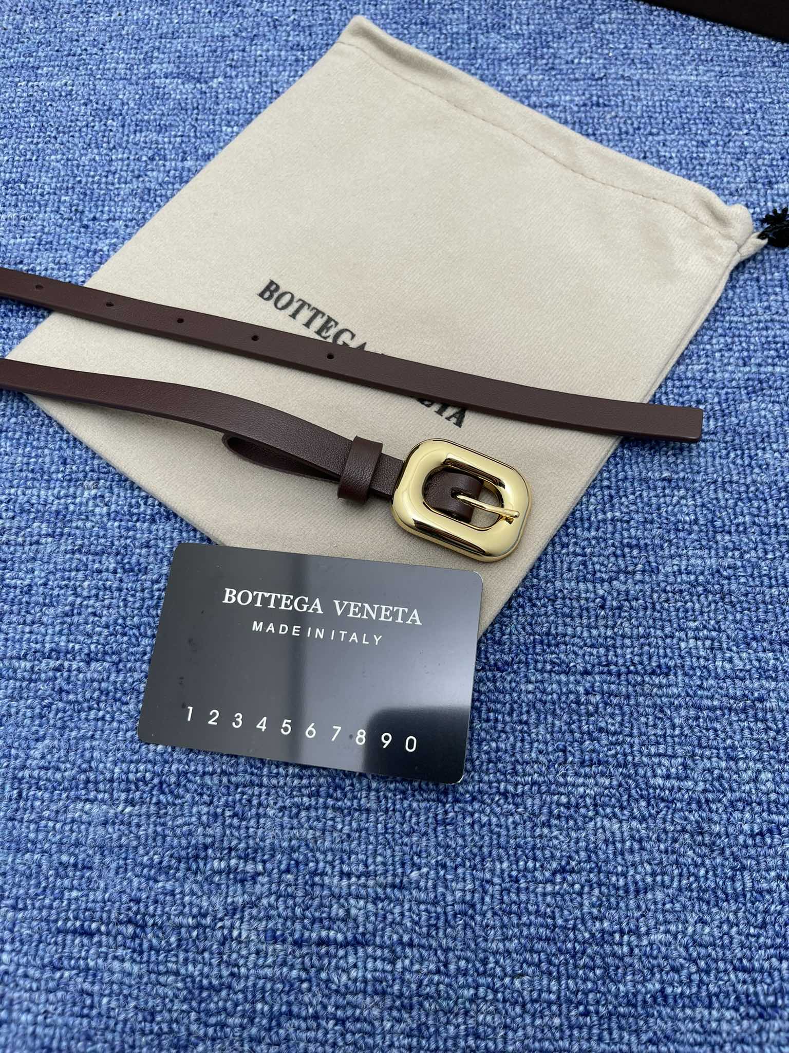 “High-Quality Double-Sided Leather Belt with Monogram for Ms. BV, 2024 French-Made Options” - 图片 6