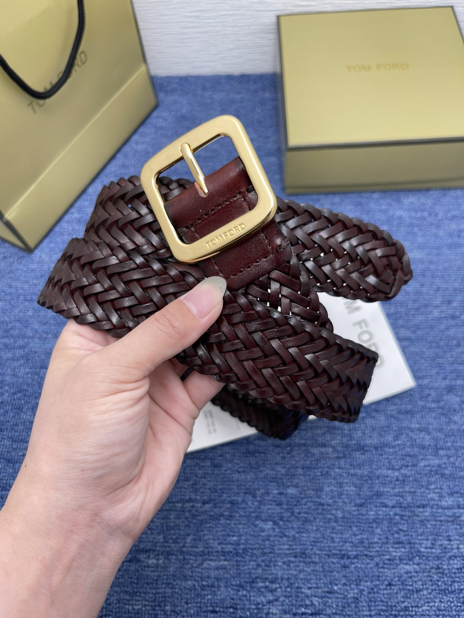 “Mr. Tom Ford’s Purchase: Positive-Grade Turd Belt with Ointment Skin, 4.0 cm Wide” - 图片 2