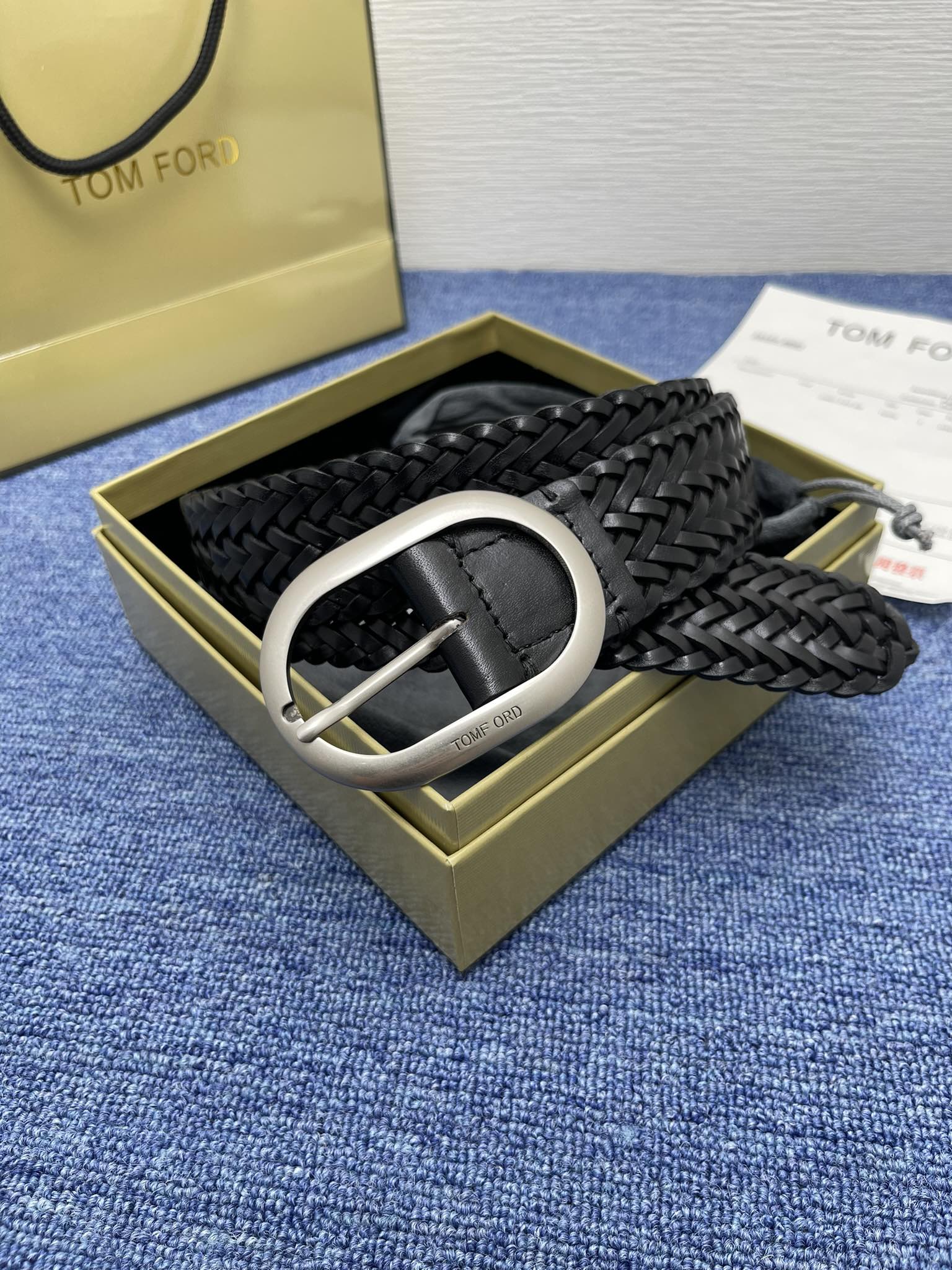 “Mr. Tom Ford’s Purchase of Premium Turd Belt with Ointment Skin” - 图片 2