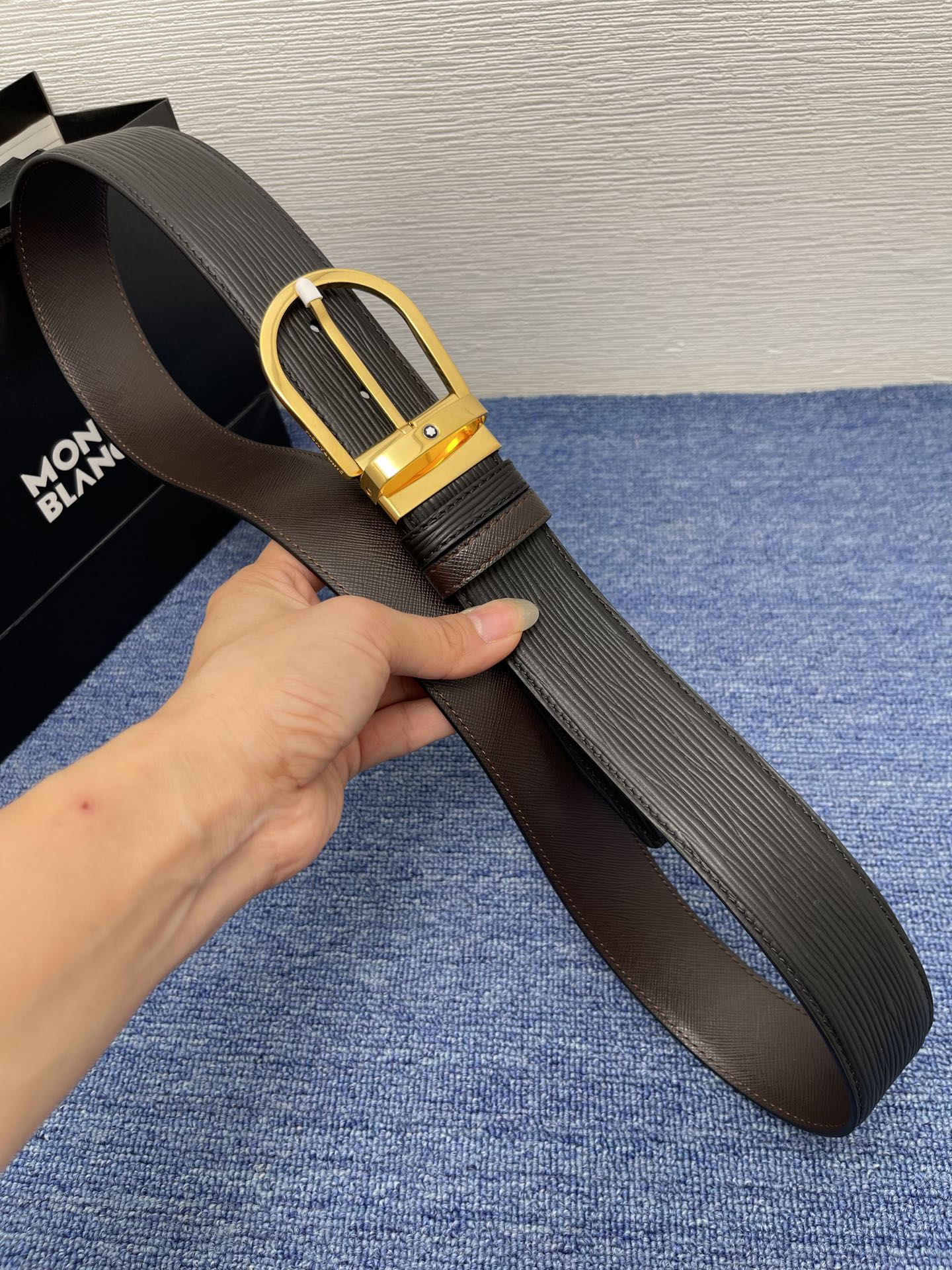 Montblanc Men's Leather Belt with Gold Buckle, Elegant and Refined Design 1 i1726281702 6531 4
