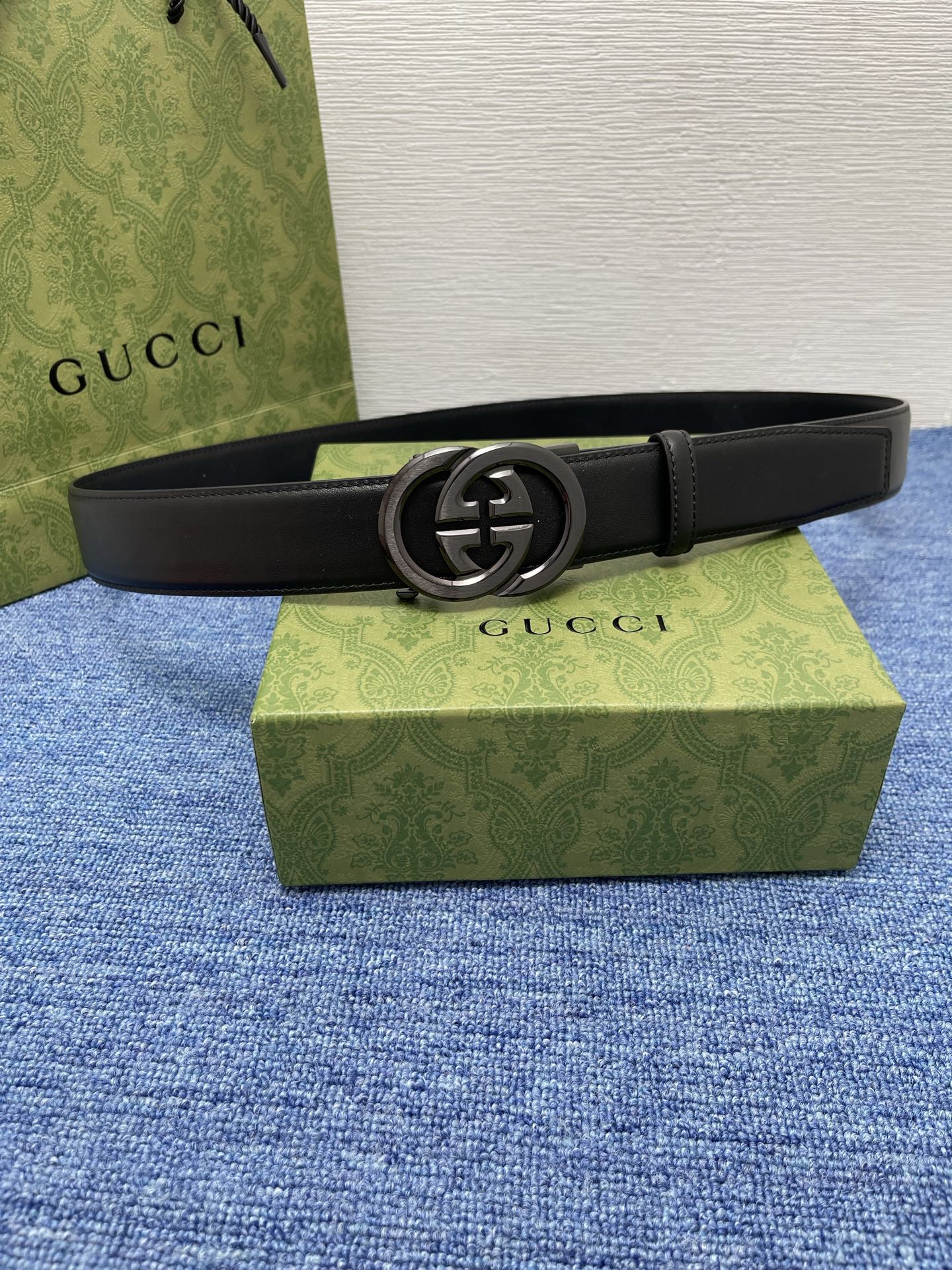 【古奇】 Gucci新款小牛皮，手感细腻柔软，搭配纯钢自动精品扣，男士必备！宽度：3.8cm