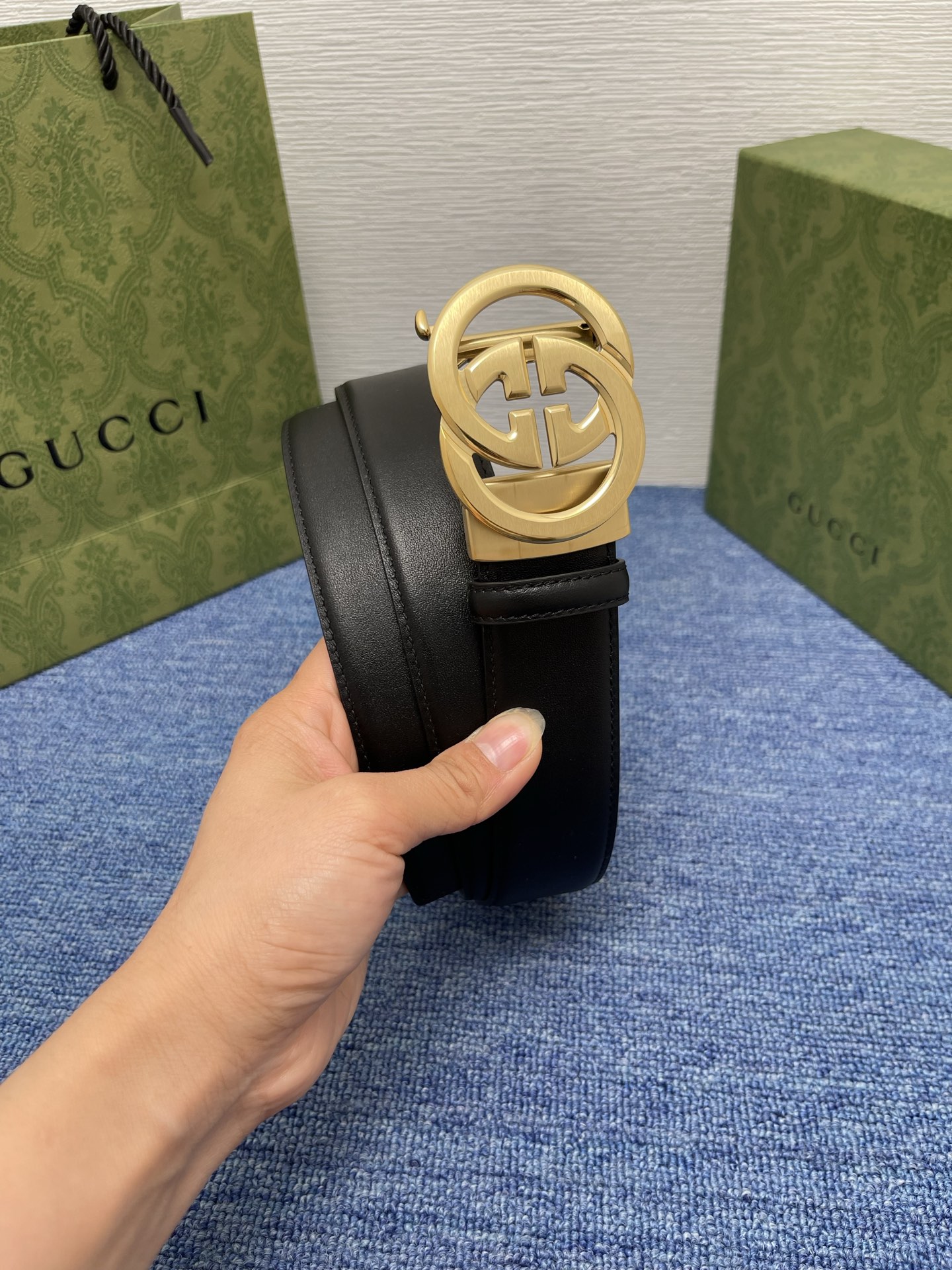 【古奇】 Gucci新款小牛皮，手感细腻柔软，搭配纯钢自动精品扣，男士必备！宽度：3.8cm