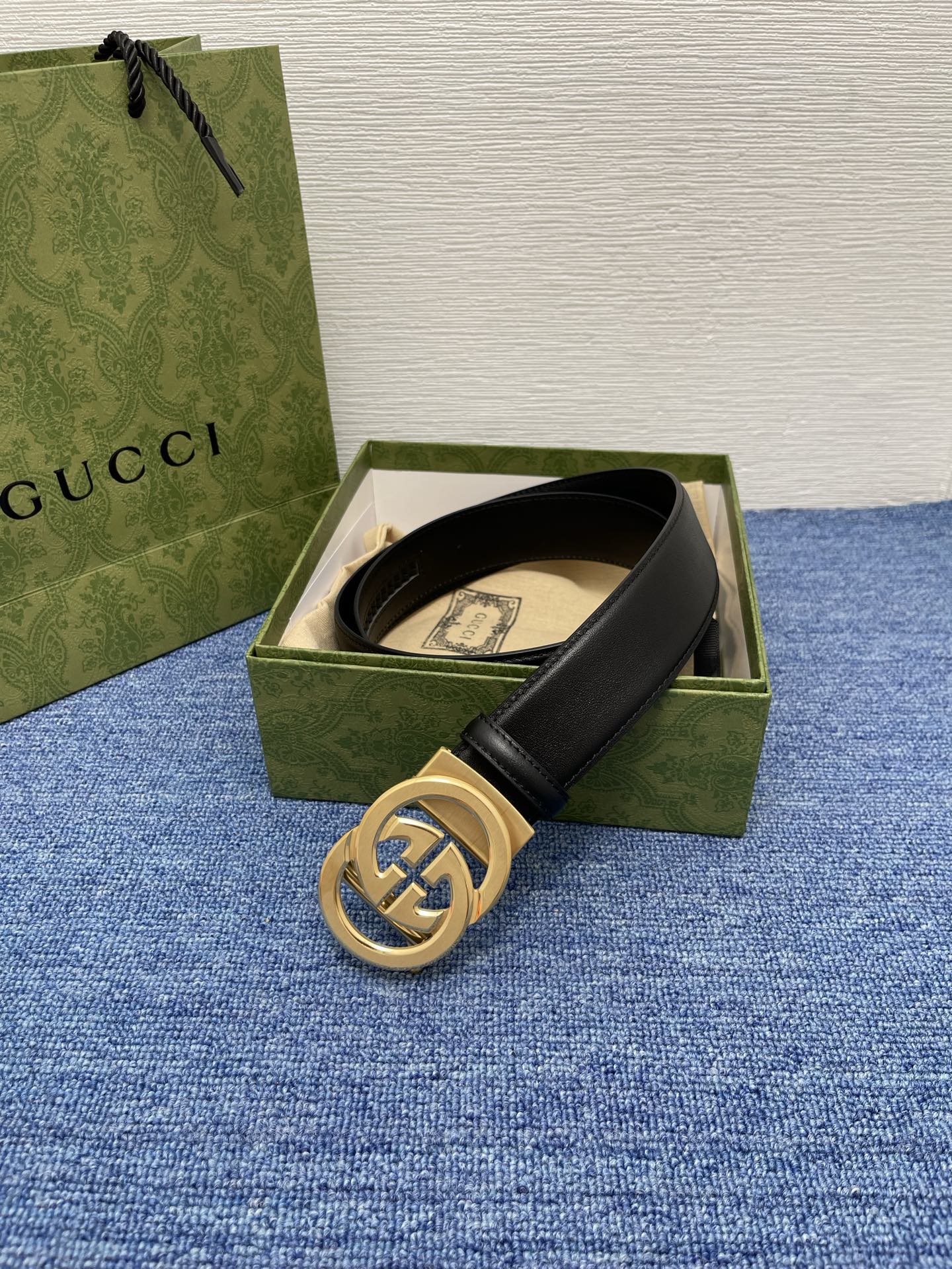【古奇】 Gucci新款小牛皮，手感细腻柔软，搭配纯钢自动精品扣，男士必备！宽度：3.8cm