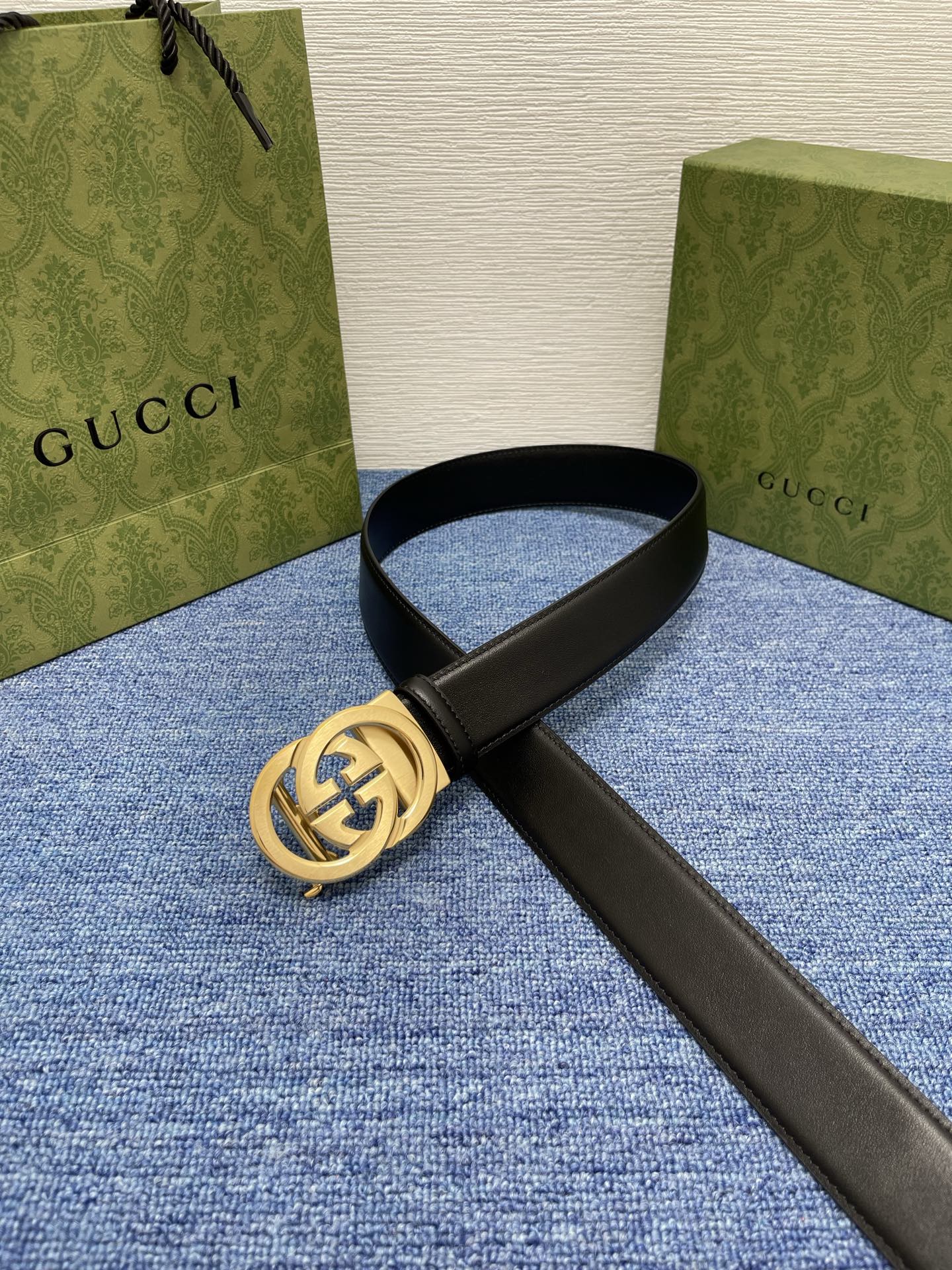 【古奇】 Gucci新款小牛皮，手感细腻柔软，搭配纯钢自动精品扣，男士必备！宽度：3.8cm