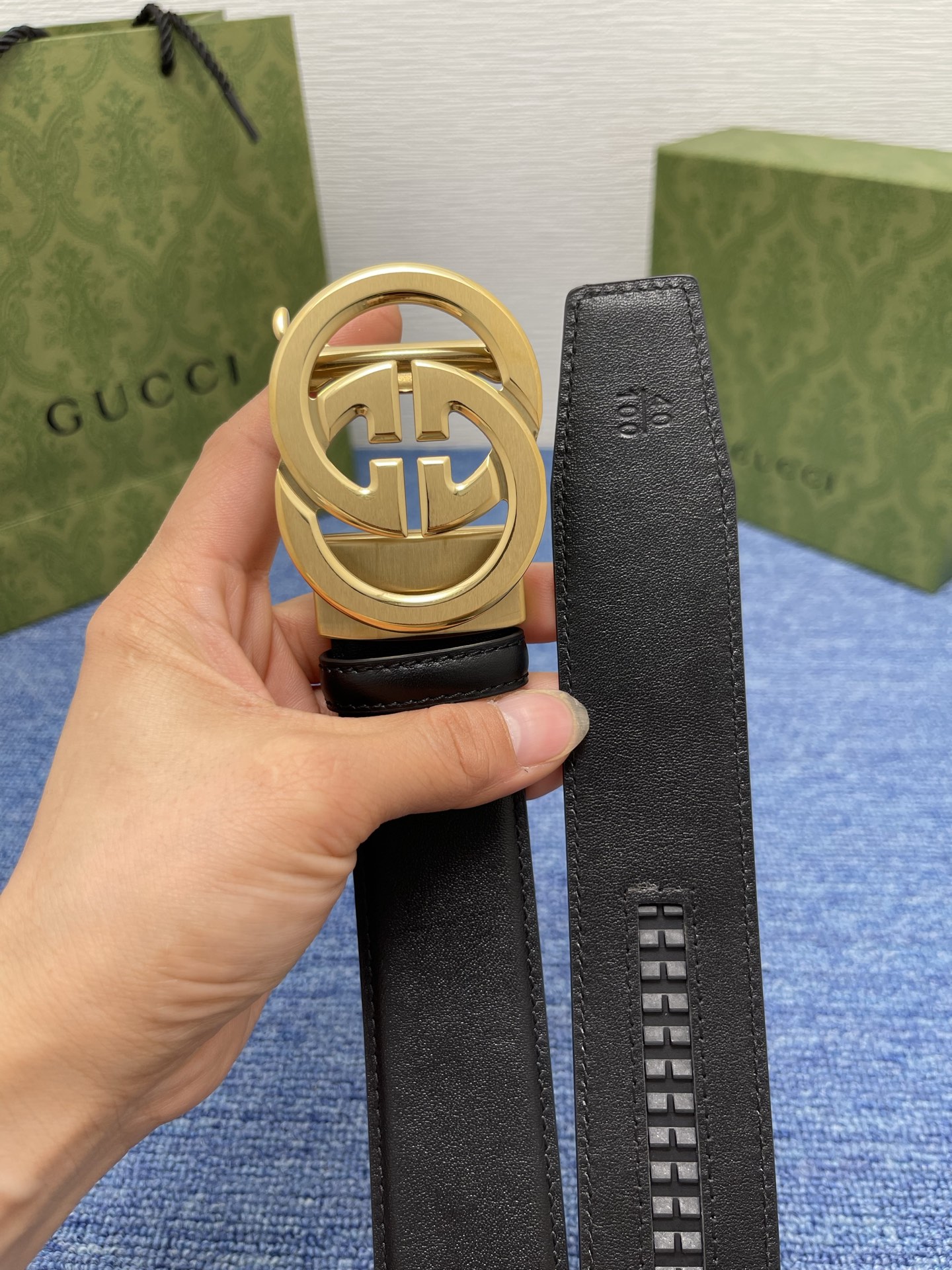 【古奇】 Gucci新款小牛皮，手感细腻柔软，搭配纯钢自动精品扣，男士必备！宽度：3.8cm