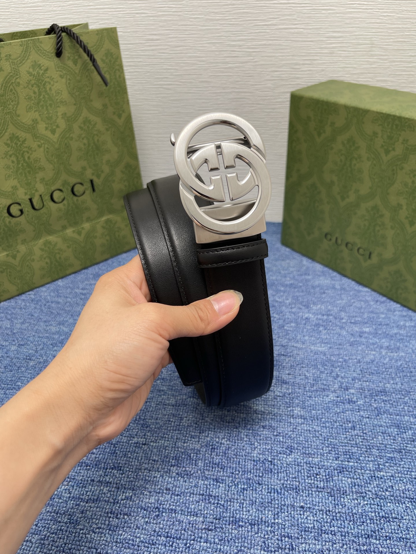【古奇】 Gucci新款小牛皮，手感细腻柔软，搭配纯钢自动精品扣，男士必备！宽度：3.8cm