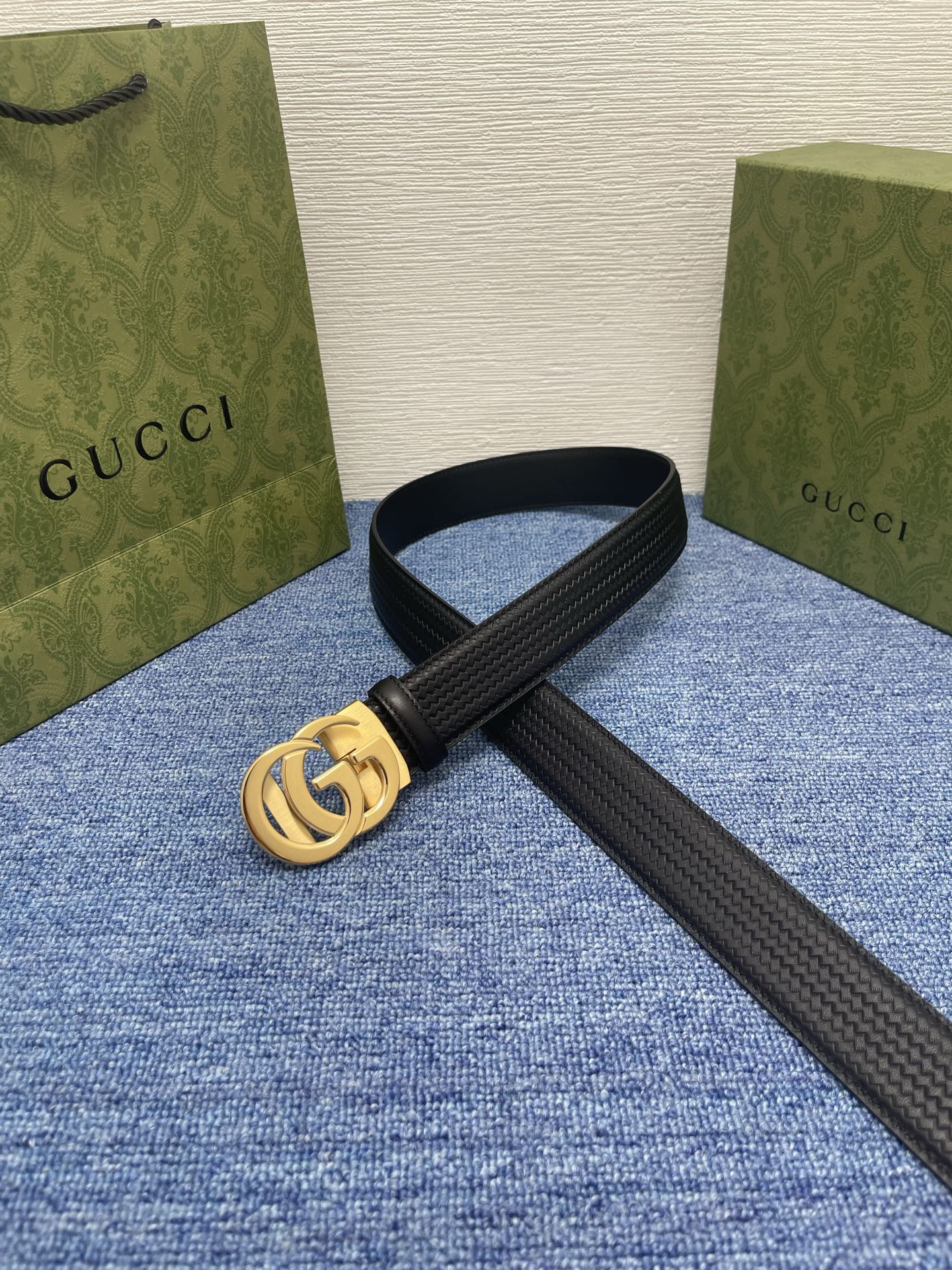 【古奇】 Gucci进口小牛皮，手感细腻柔软，搭配纯钢精品扣，男士必备！宽度：3.5cm