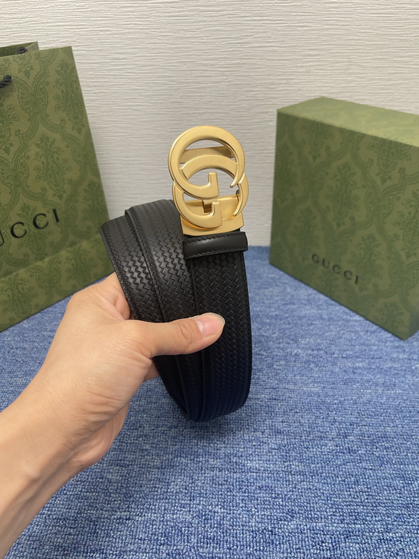 【古奇】 Gucci进口小牛皮，手感细腻柔软，搭配纯钢精品扣，男士必备！宽度：3.5cm