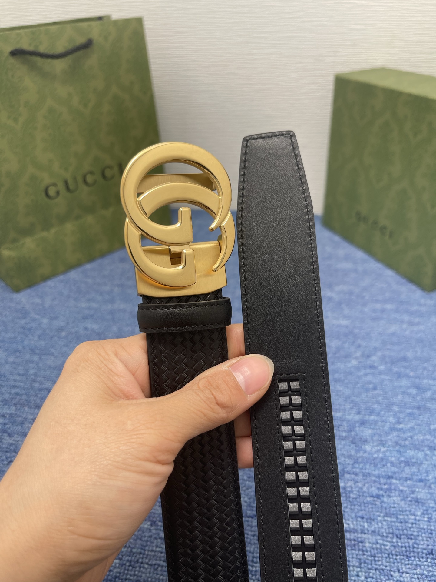 【古奇】 Gucci进口小牛皮，手感细腻柔软，搭配纯钢精品扣，男士必备！宽度：3.5cm