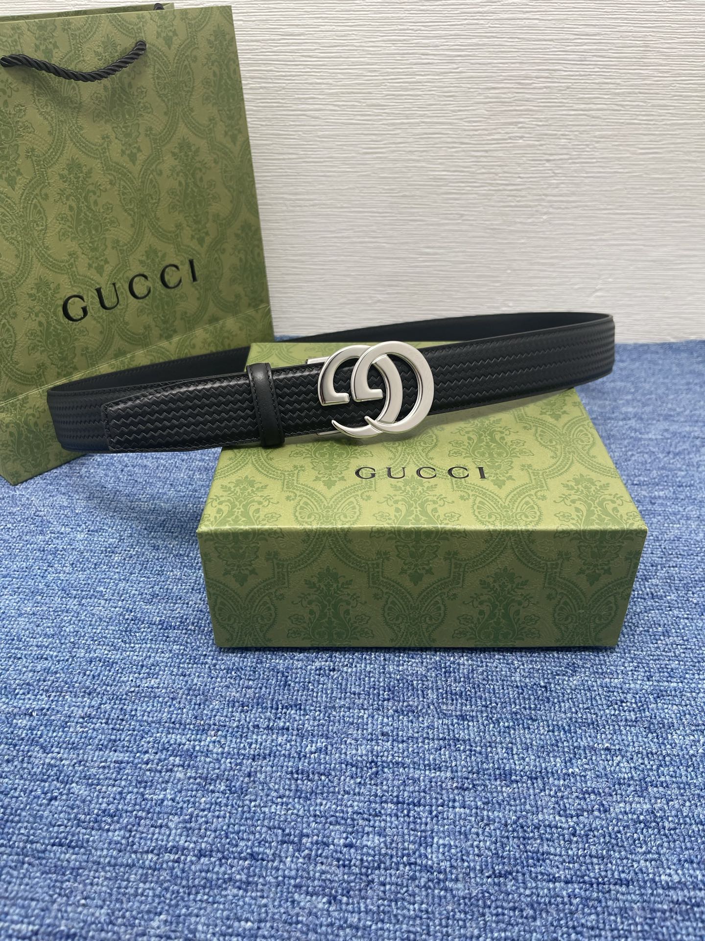 【古奇】 Gucci进口小牛皮，手感细腻柔软，搭配纯钢精品扣，男士必备！宽度：3.5cm