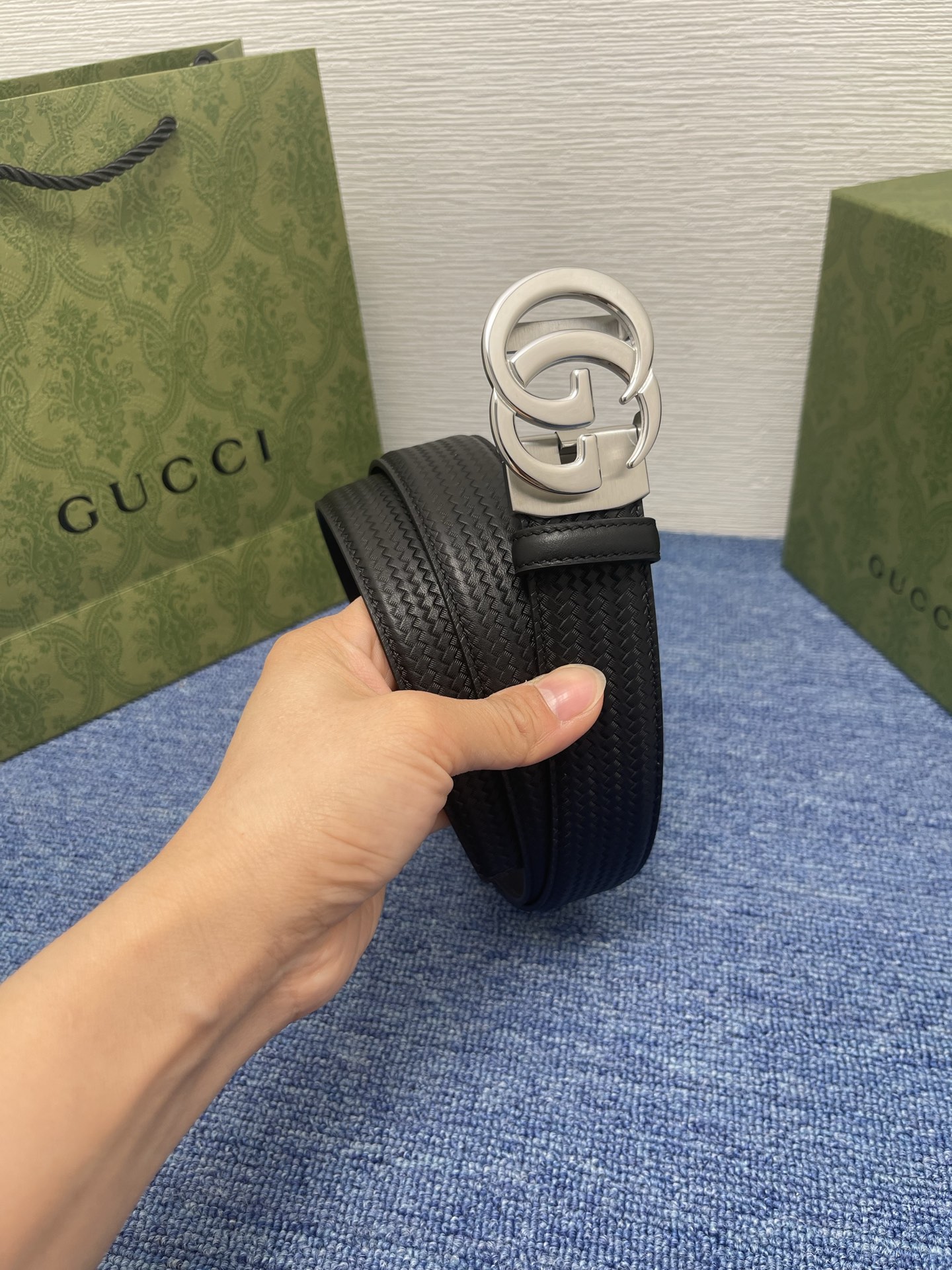 【古奇】 Gucci进口小牛皮，手感细腻柔软，搭配纯钢精品扣，男士必备！宽度：3.5cm