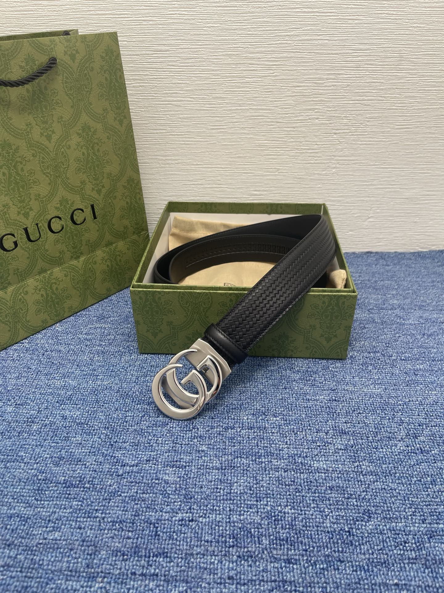 【古奇】 Gucci进口小牛皮，手感细腻柔软，搭配纯钢精品扣，男士必备！宽度：3.5cm