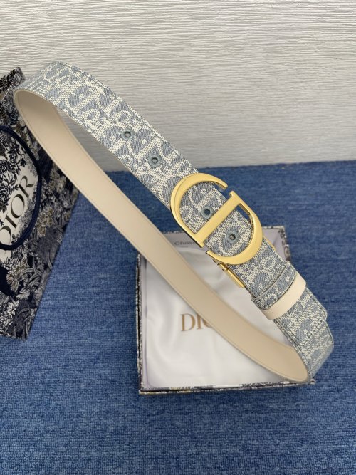 Dior 30 Montaigne Reversible Belt Blue Dior Oblique Jacquard, 35 mm 1 Dior 30 Montaigne Reversible Belt Blue Dior Oblique Jacquard, 35 mm