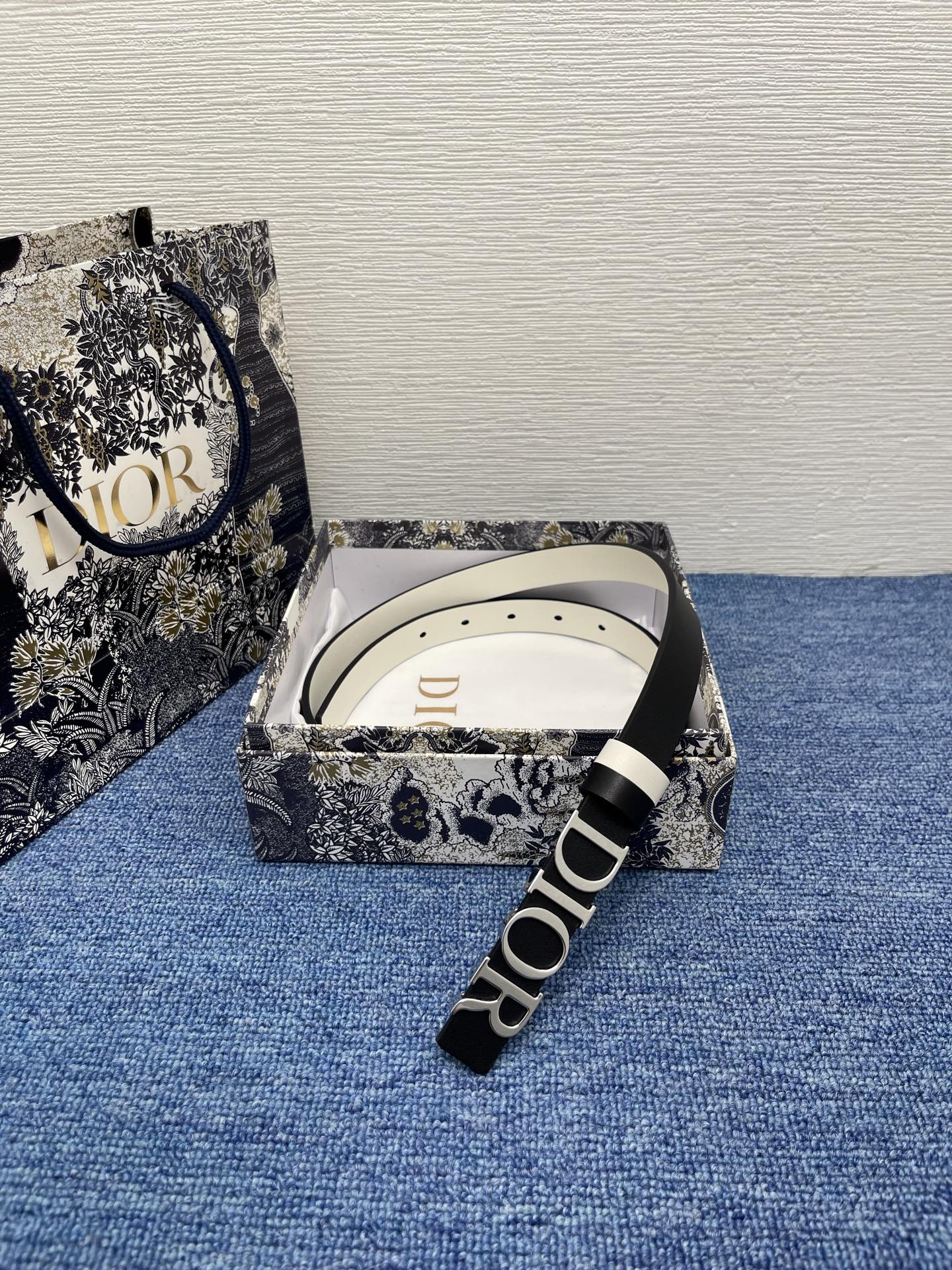 Dior D-Dream 20mm Belt, Black Smooth Calfskin with Dior Logo Buckle 2 i1749126222008 9761 0 1