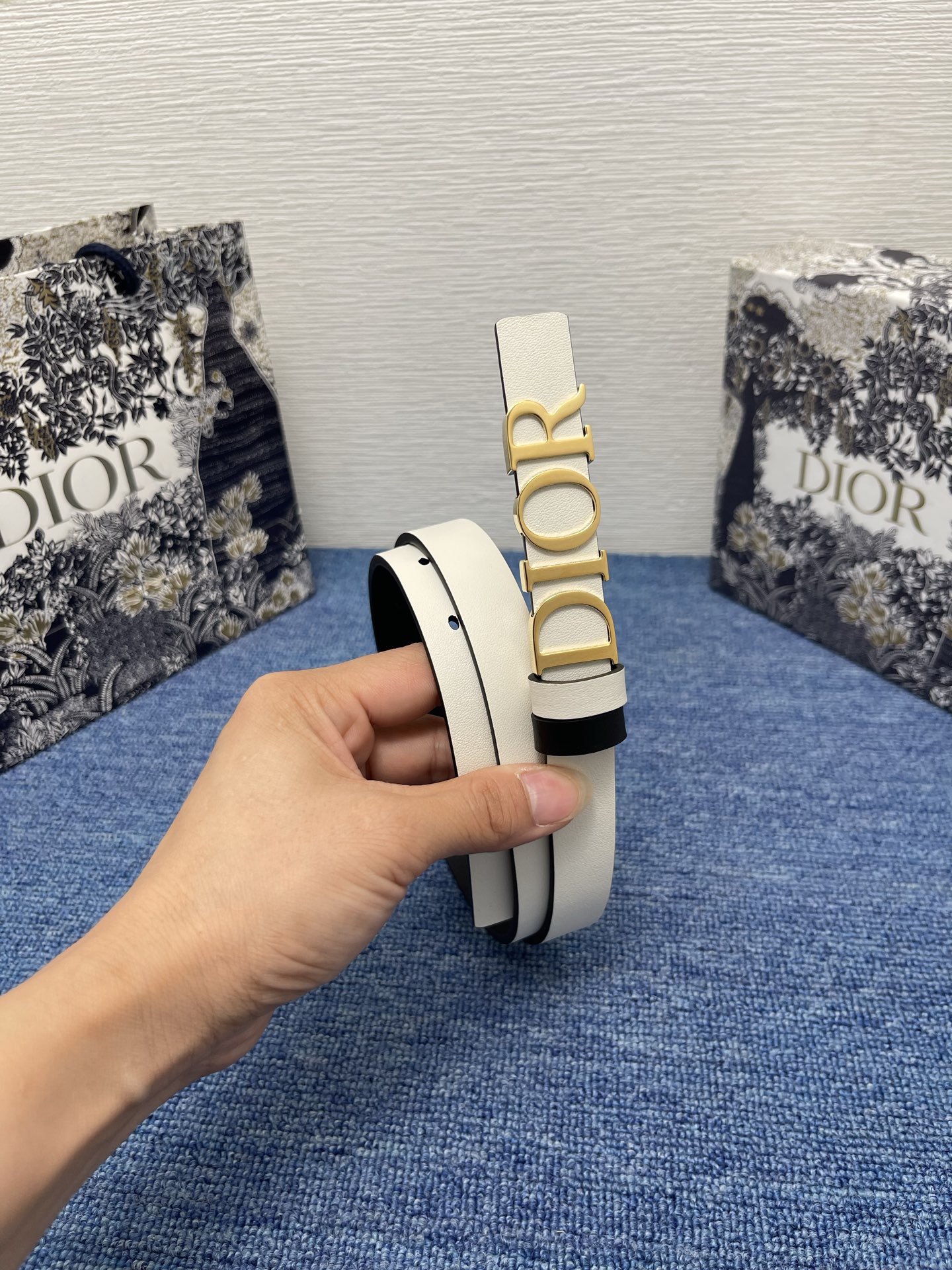 Dior D-Dream Belt, 20 mm, White Smooth Calfskin with Gold-Finish Metal Buckle 6 i1749126272599 3031 0 4