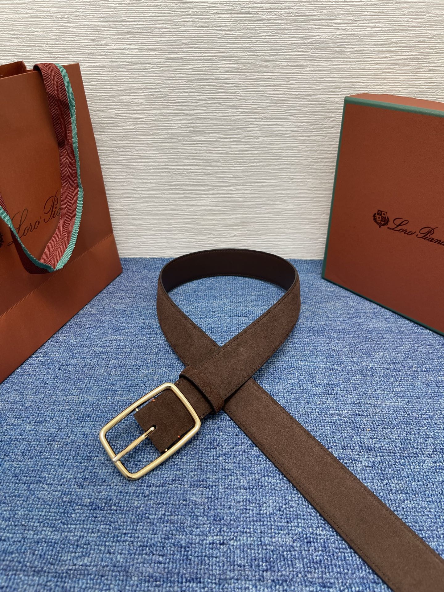 品牌：Loro Piana（诺悠翩雅）正品尺寸经典男士休闲腰带，柔软alsavel制成，镀钯金属扣带有L
