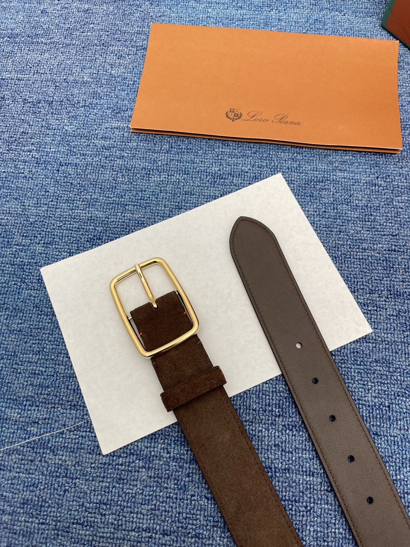 品牌：Loro Piana（诺悠翩雅）正品尺寸经典男士休闲腰带，柔软alsavel制成，镀钯金属扣带有L