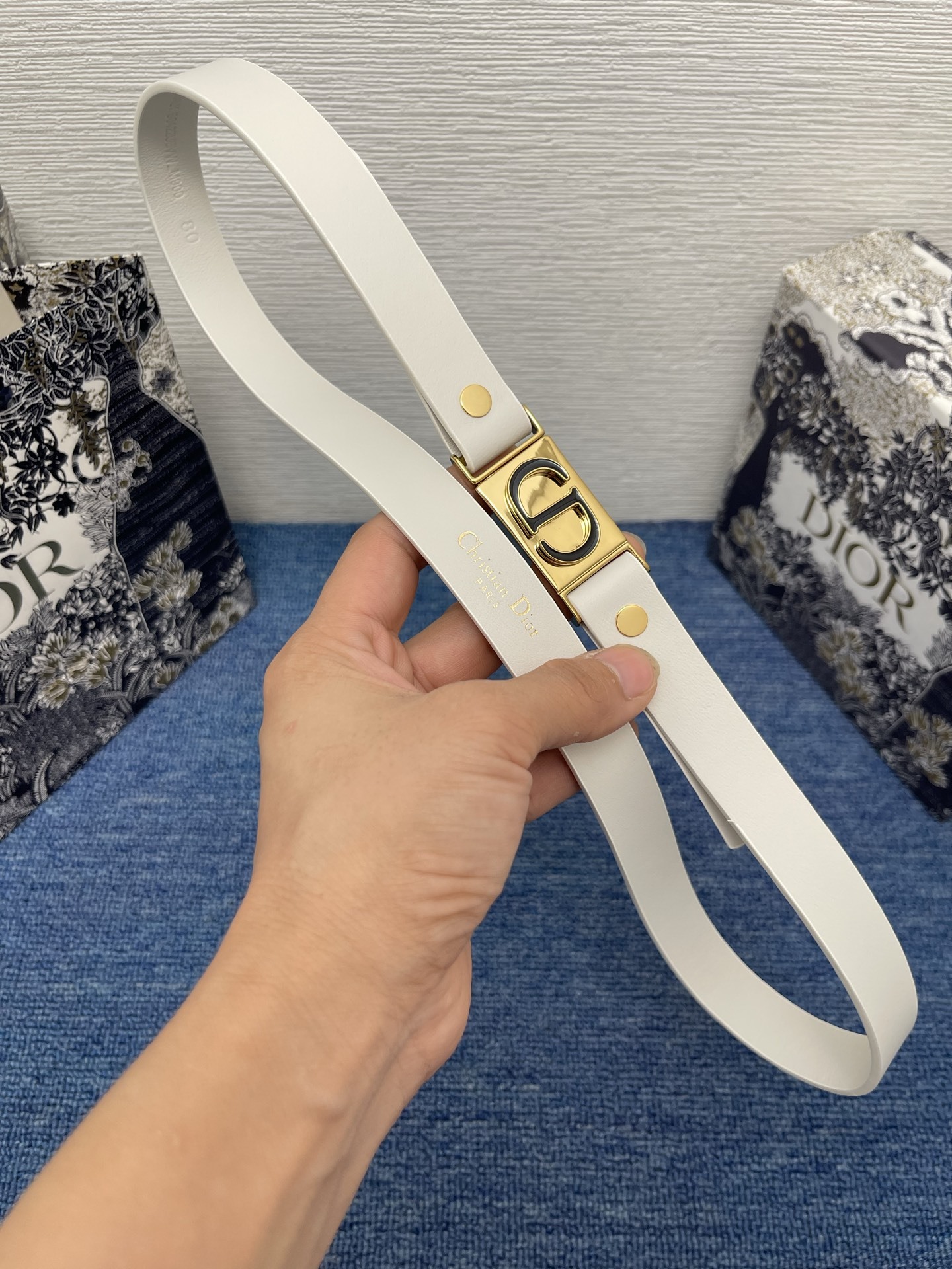 30 Montaigne Treasure 腰带 20 毫米白色光滑牛皮革编号: B0699QMOD_M