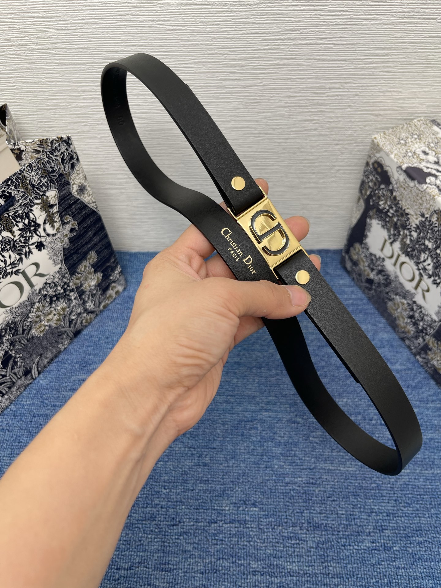 30 Montaigne Treasure 腰带 20 毫米黑色光滑牛皮革编号: B0699QMOD_M