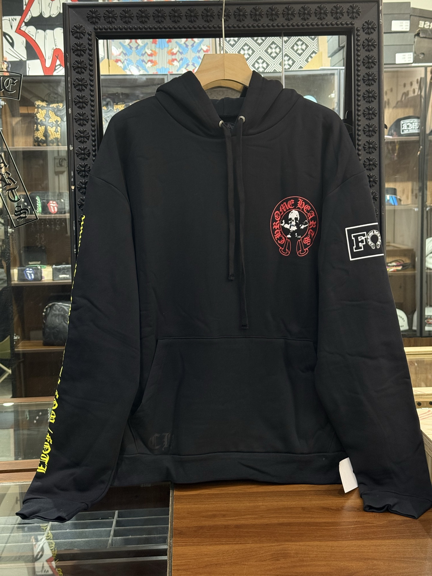 Sweatshirt