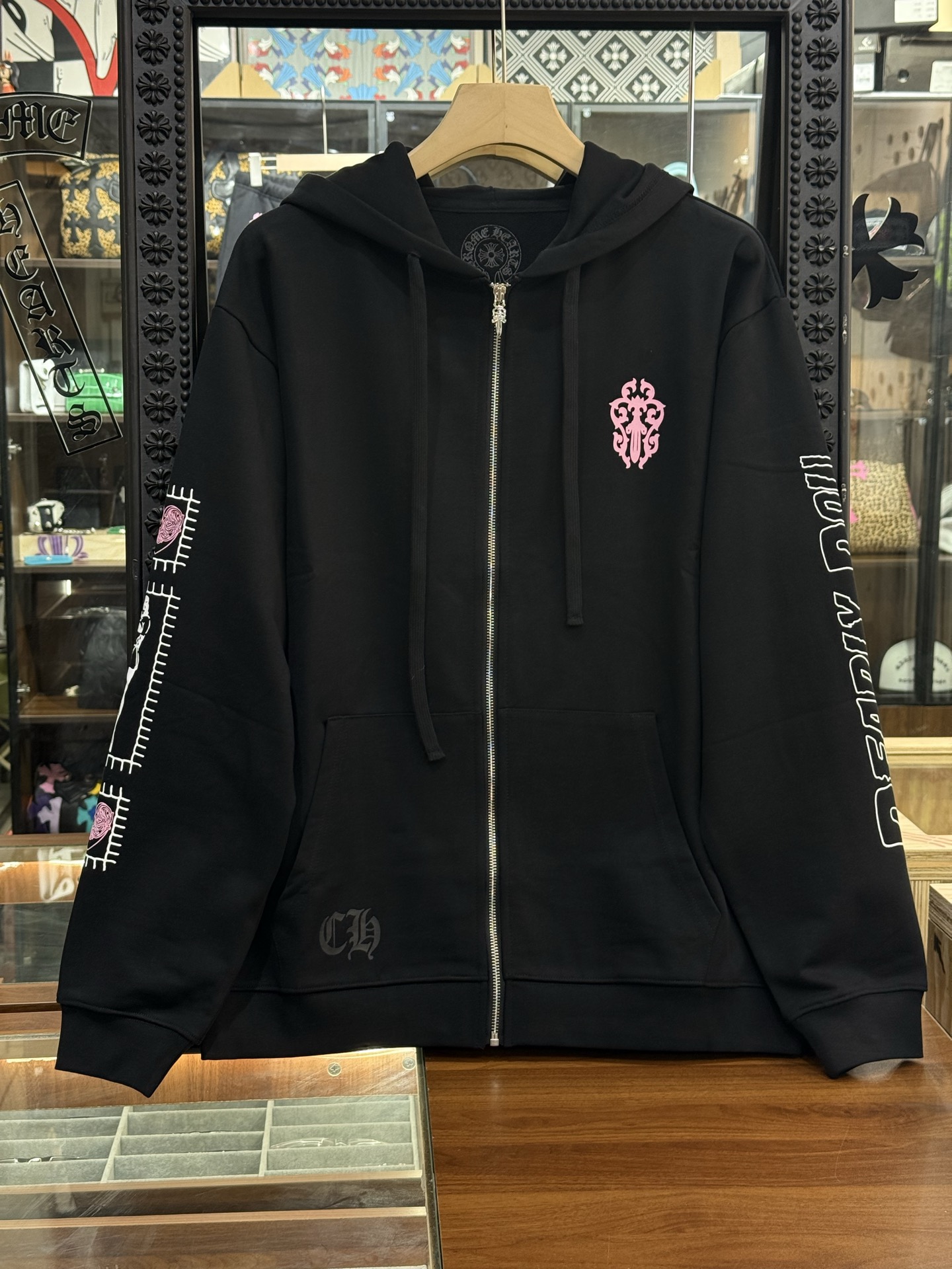 Sweatshirt