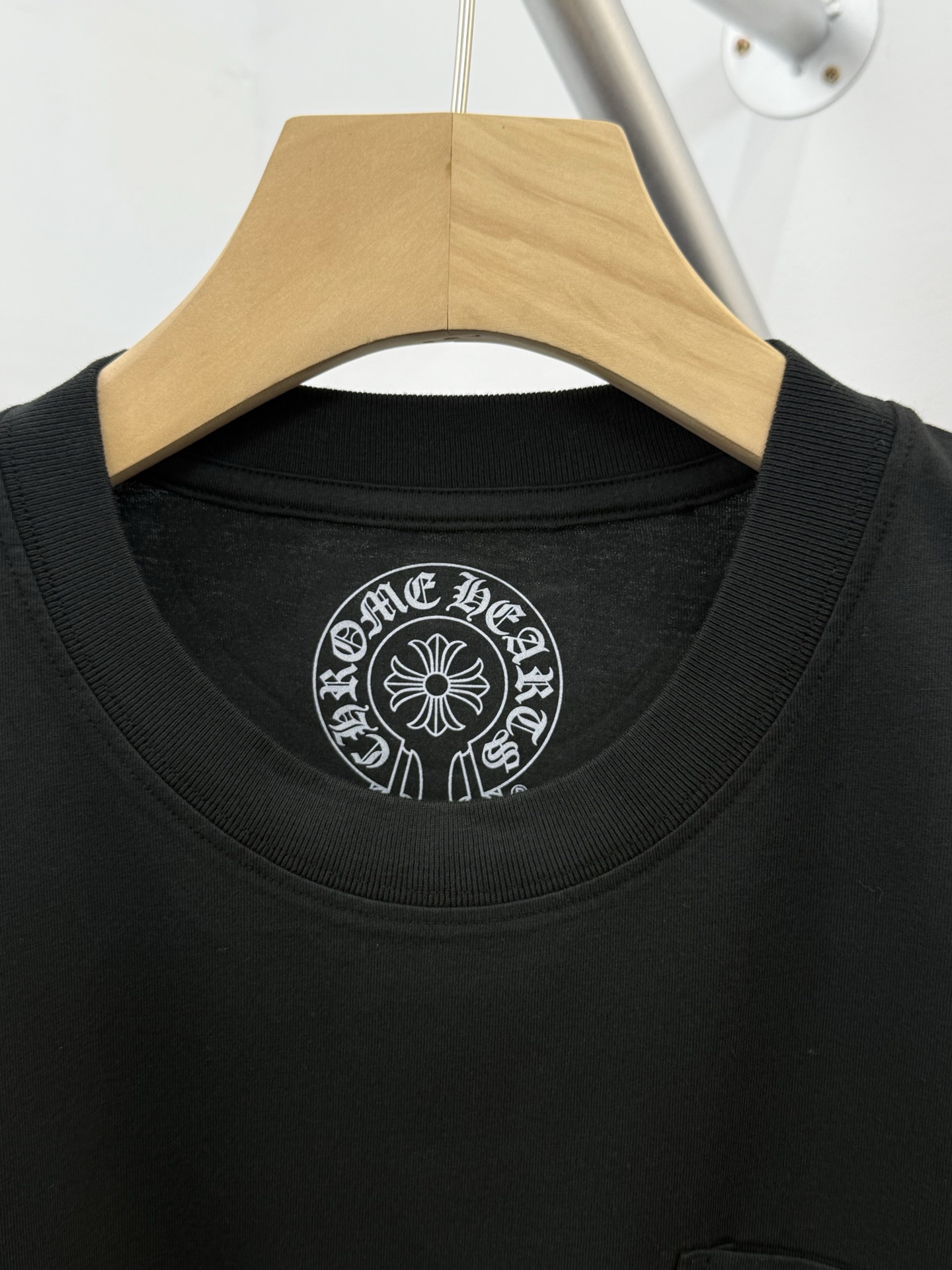 크롬하츠 블랙 그라데이션 호스슈 소드 반팔 티셔츠 상세 이미지 9