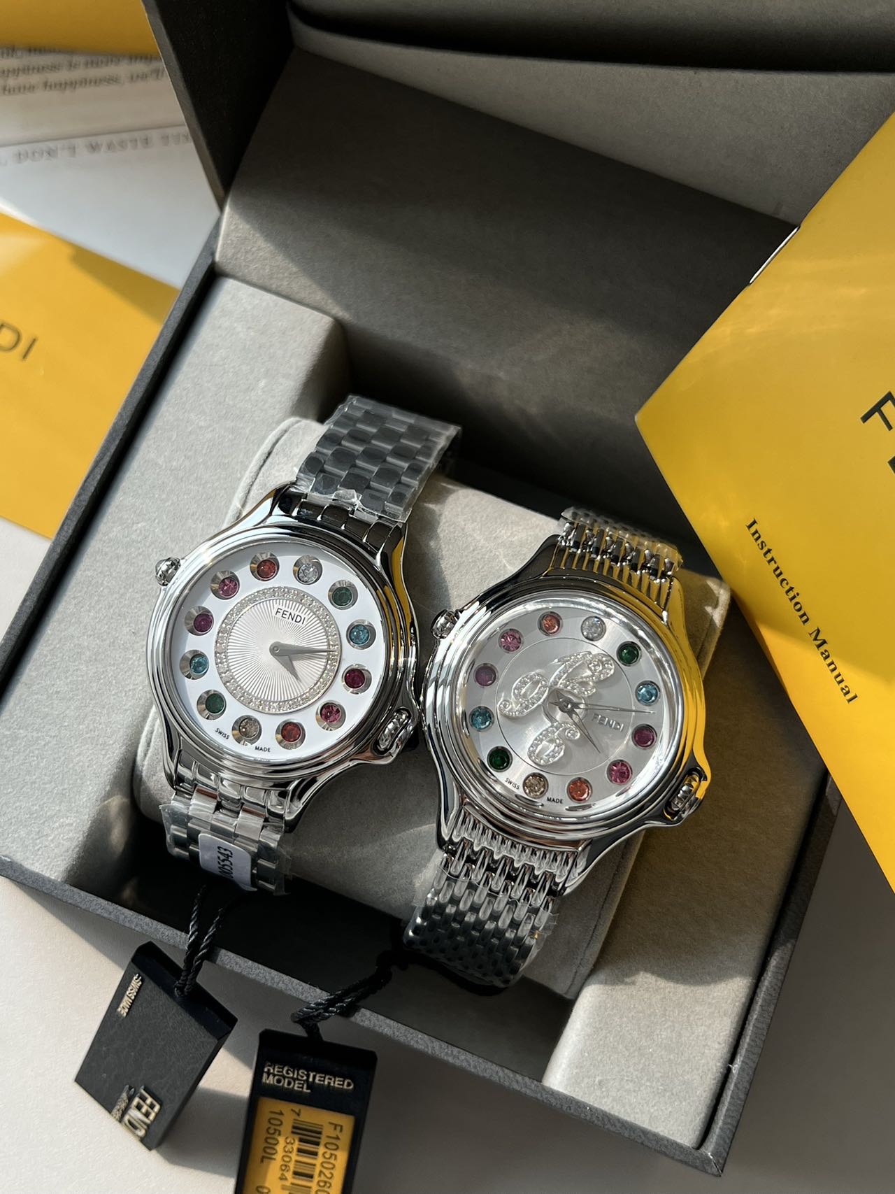 NO:389642,The only scarce number of exclusive high-quality goods on the market, Fendi Crazy Carat series of colored ball women's watches... Shenzhen factory channels, Swiss imported movement + real diamond + packaging, a super heavy industry women's watch, the diamond rolling design in the dial is unique, giving people a bright visual impact, as luxurious and high-end as a work of art! ! It's the one that's unique! ! My favorite is its unique rolling jewelry design. A set of 7 different gemstones are beautiful in color, beautiful in design, full of banter and elegant taste, endless creativity and extraordinary clock craftsmanship, magical and magical existence! 36 natural diamonds are inlaid in the middle, and the natural crystals are inlaid in the middle, making them look noble and luxurious everywhere! ! ! In every move, you will show elegance, intelligence, temperament and charm! ! ! 1. Artificial synthetic sapphire glass lens has a second only to the hardness of diamond materials. It is bright and transparent, not easy to wear and scratch! Multiple anti-reflective coating on the inside! 2 Swiss quartz movement is equipped with a very powerful core. The Ruitu quartz movement will never disappoint you, and it will be accurate when leaving! ! 430M daily waterproof, mild water stains, gently wipe them still look new! ! 5-band 316L stainless steel strap, firm and practical, visually beautiful, curved wrist design and comfortable to wear! Color model 1, 2 watch diameter 33mm order name Crazy Carat women's watch + color, fendi, fendi19860909批独家高货市面仅有的稀缺数量,芬迪Fendi疯狂克拉系列彩色滚珠女士腕表…… 深圳工厂渠道,瑞士进口机芯+真钻+包装,超级重工的一款女士腕表,表盘内钻石滚动设计独树一帜,给人眼前一亮的视觉冲击,如同艺术品一般奢华高级！！它就是独一无二的那一只！！ 最爱的还是它与众不同的滚动珠宝设计.一组7种不同宝石搭配色彩变幻美仑美奂,设计优美中见戏谑,饶富天马行空的雅趣,挥洒无穷创意与非凡的钟表工艺,鬼斧神工,神一般的存在！中间镶嵌36颗VS天然真钻,把的镶天然晶石,无处不显高贵奢华！！！举手投足之间,尽显优雅、知性、气质、魅力！！！ 1蓝宝石玻璃表镜人工合成蓝宝石硬度仅次于钻石的材料,明亮通透不易磨损不易刮花！内侧带多层防反光涂层！ 2瑞士石英机芯搭载很有实力的內核,瑞土石英机芯从来都不会让你失望,走时精准！！ 430M生活防水,日常轻度的水渍,轻轻擦拭依旧如新！！ 5表带316L精钢表带,牢固实用、视觉美观,手腕弧形设计、佩戴舒适！ 颜色款1、款2 表径33mm 下单名称疯狂克拉女表+颜色,,fendi,fendi,Watch