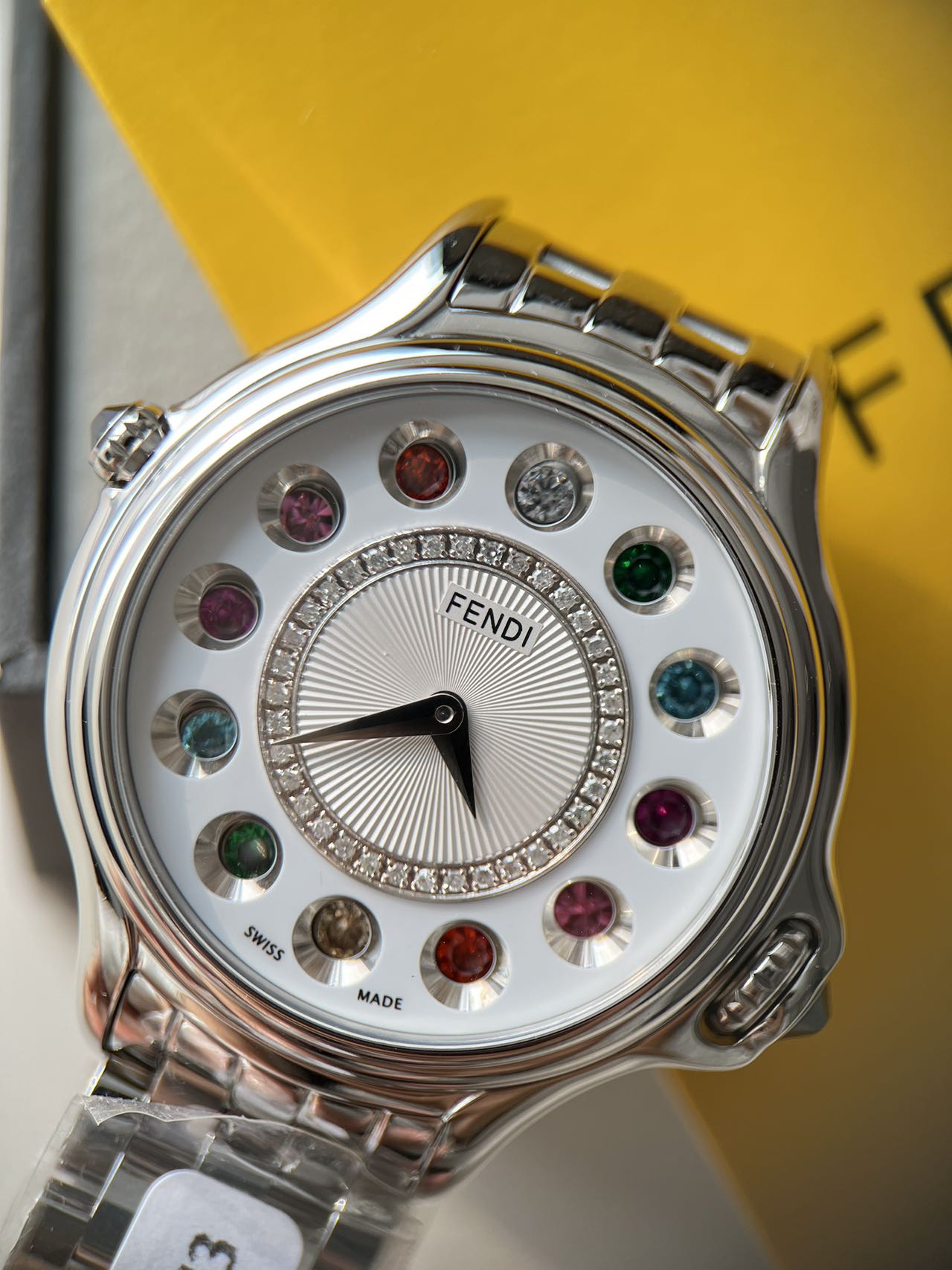 NO:389619,Fendi Colored bead scale + crown spinel + sapphire mirror + imported Swiss movement, it is valuable based on the material itself, and it is pricey and cost-effective!  !  If you are not satisfied with any receivable, please withdraw from me!  ,,fendi19860909芬迪 彩珠刻度+表冠尖晶石+蓝宝石镜面+瑞士进口机芯,就按材料本身来衡量就价值不菲,逆天性价比！！收到你有任何不满意,你退我！,,fendi,Watch