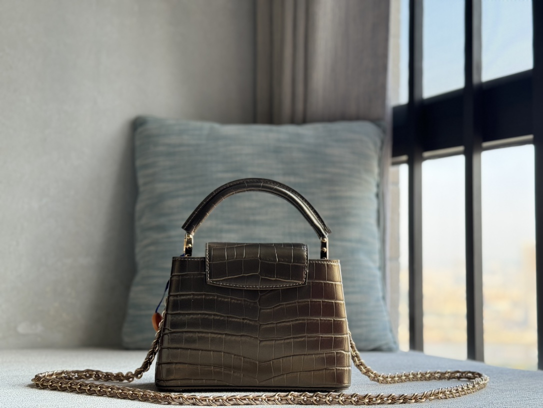 Louis Vuitton LV premium quality original leather officially on sale N81190 gold crocodile pattern braided gold buckle