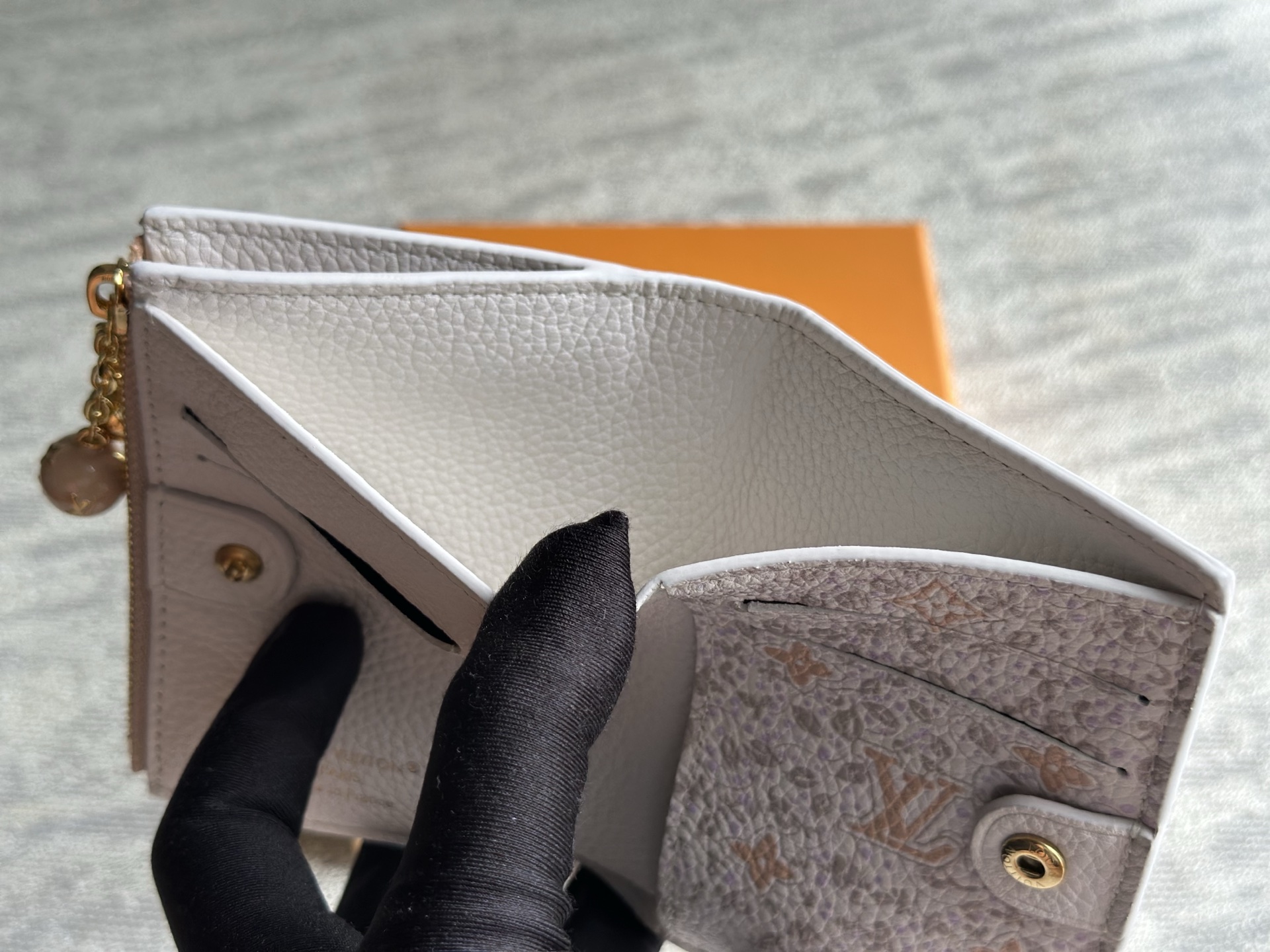 루이비통 지갑 131377 Louis Vuitton Wallet 썸네일 이미지