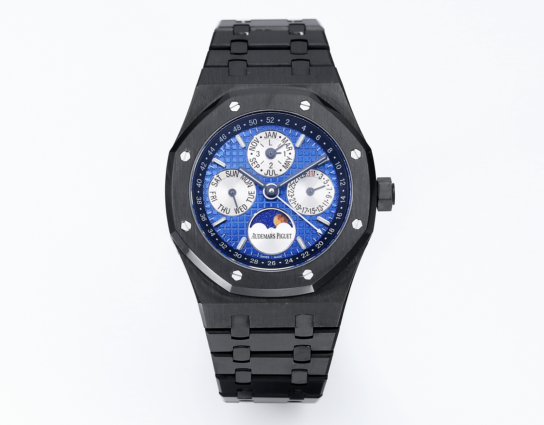 NO:715010,BBS Audemars Piguet Royal Oak series, complex function perpetual calendar watch. Model 26574ST.OO.1220ST.01 is the only one in the industry that realizes the original function. The noble watch Audemars Piguet Royal Oak series perpetual calendar watch, with its noble and elegant blue plate and cool stainless steel case, perfectly embodies Audemars Piguet's aesthetic design and extremely high technology of complex functions. The case is made of 316L stainless steel with a diameter of 41 mm.  Thickness 11.4mm. Blue dial engraved with 'Grande Tapisserie' large plaid decoration, blue dial, three-dimensional time scale, faceted hands covered with luminous coating. Three sub-dials showing calendar function and moon phase display panel are symmetrically distributed on the dial, showing hours, minutes, day of the week, date, weekly calendar, month, moon phase and leap year information in an orderly manner. It is truly the only version. Sapphire anti-glare treatment makes the overall watch more transparent and bright.  Equipped with a one-to-one modified and customized restored Caliber 5134 automatic movement. It can be called a graduate product. The number of this watch is Ref. 26574ST.OO.1220ST.01,,audemars19860909BBS 爱彼 皇家橡树系列 ,复杂功能万年历腕表.型号26574ST.OO.1220ST.01 业内唯一实现原版功能. 贵族钟表 爱彼皇家橡树系列万年历腕表,高贵优雅的蓝盘配上冷艳精钢表壳,完美体现爱彼美学设计及复杂功能的极高技术. 表壳采用316L精钢,直径41毫米. 厚度11.4mm.蓝色表盘镌刻“Grande Tapisserie”大格纹装饰,蓝色表盘,立体时标、刻面指针覆盖夜光涂层.三个显示日历功能的副表盘以及月相显示盘对称分布于表盘之上,井然有序地显示出小时、分钟、星期、日期、周历、月份、月相和闰年信息.真正唯一对版.蓝宝石防眩光处理让整体手表更加通透明亮. 搭载一比一改装定制还原Calibre 5134自动上链机芯.堪称毕业的产品. 这枚腕表的编号是Ref. 26574ST.OO.1220ST.01,,audemars,Watch