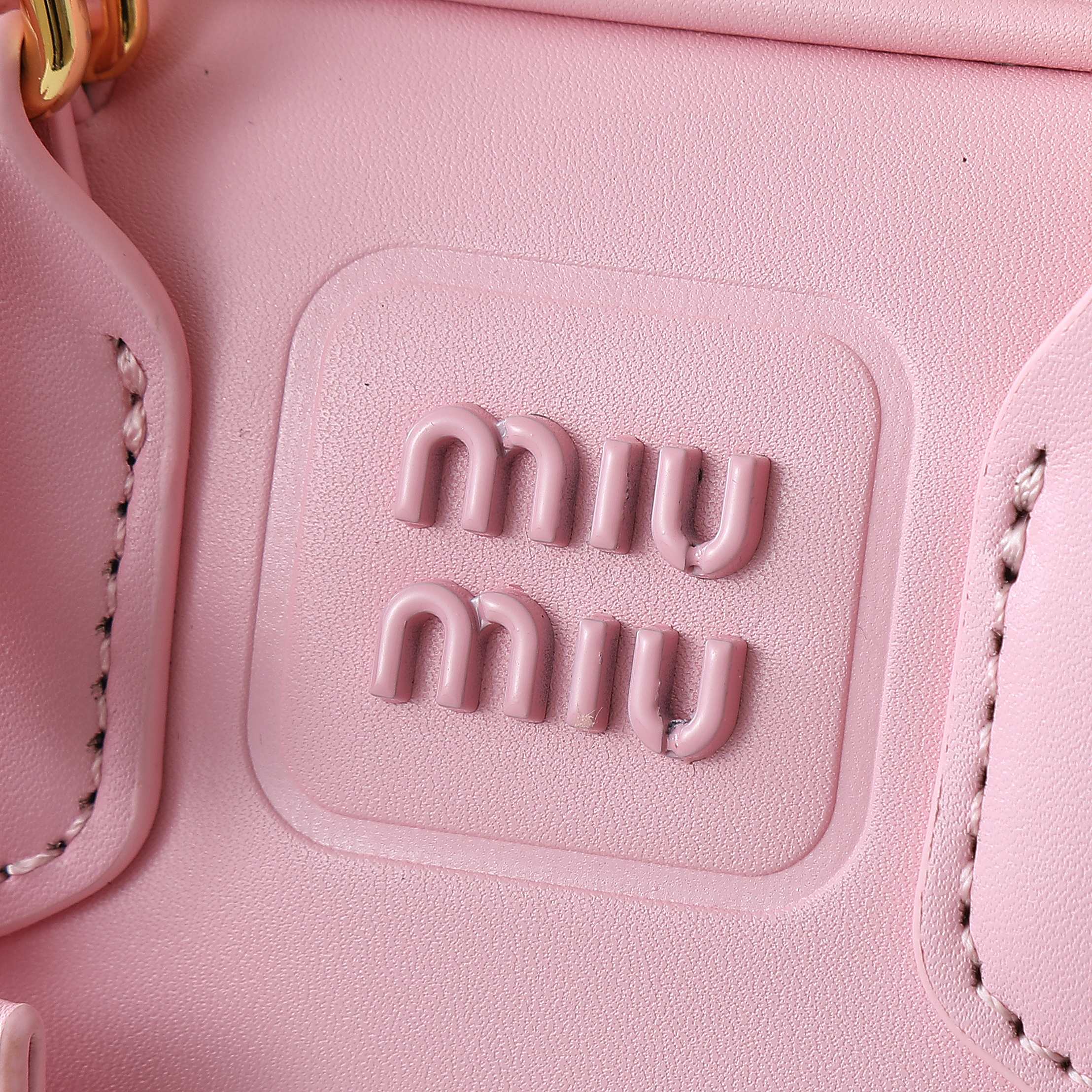 😘新款保龄球包包，官网主推，今年绝对爆款式，顶级进口小牛皮，独具风格matelasse图案，包身精致立体