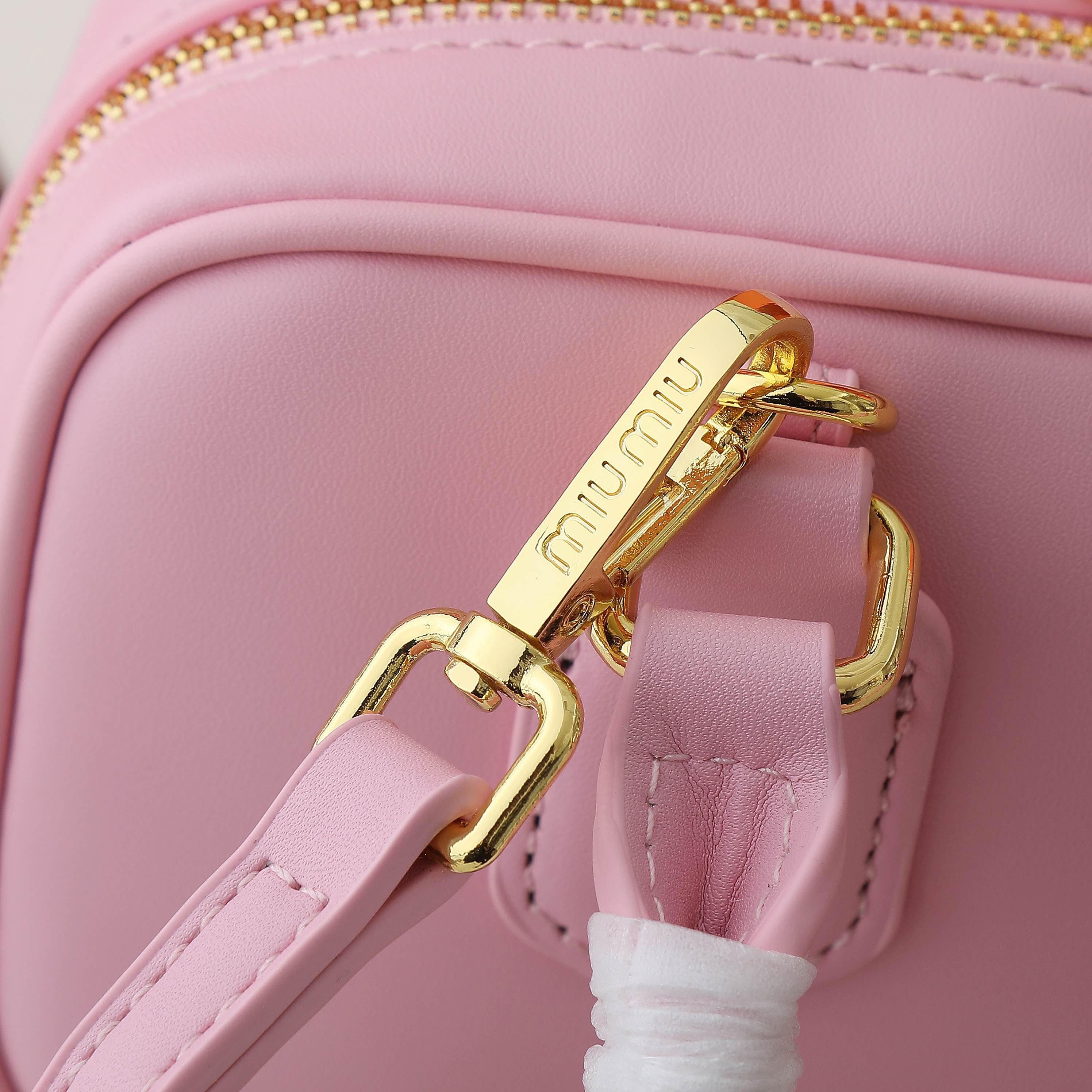 😘新款保龄球包包，官网主推，今年绝对爆款式，顶级进口小牛皮，独具风格matelasse图案，包身精致立体