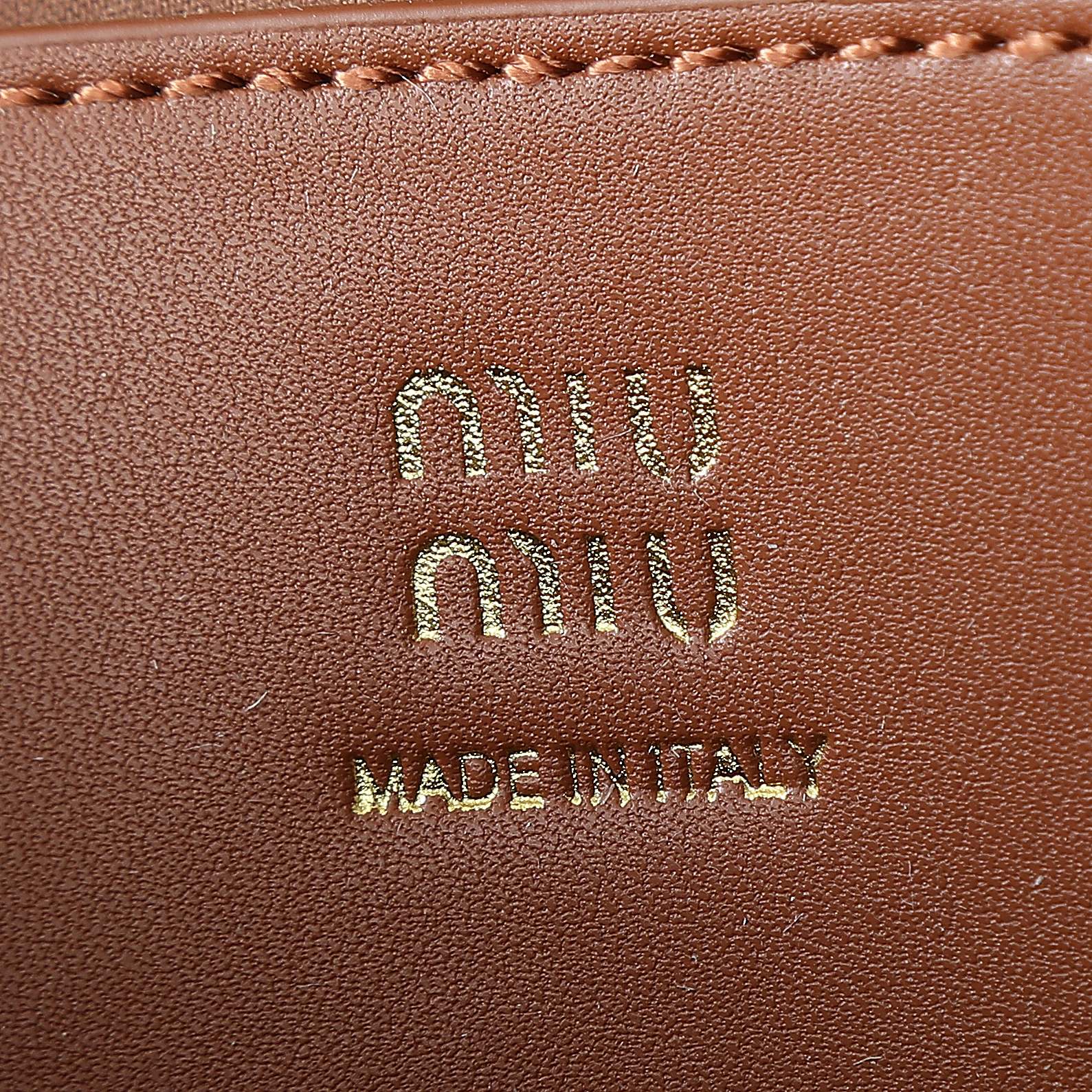 😘新款保龄球包包，官网主推，今年绝对爆款式，顶级进口小牛皮，独具风格matelasse图案，包身精致立体