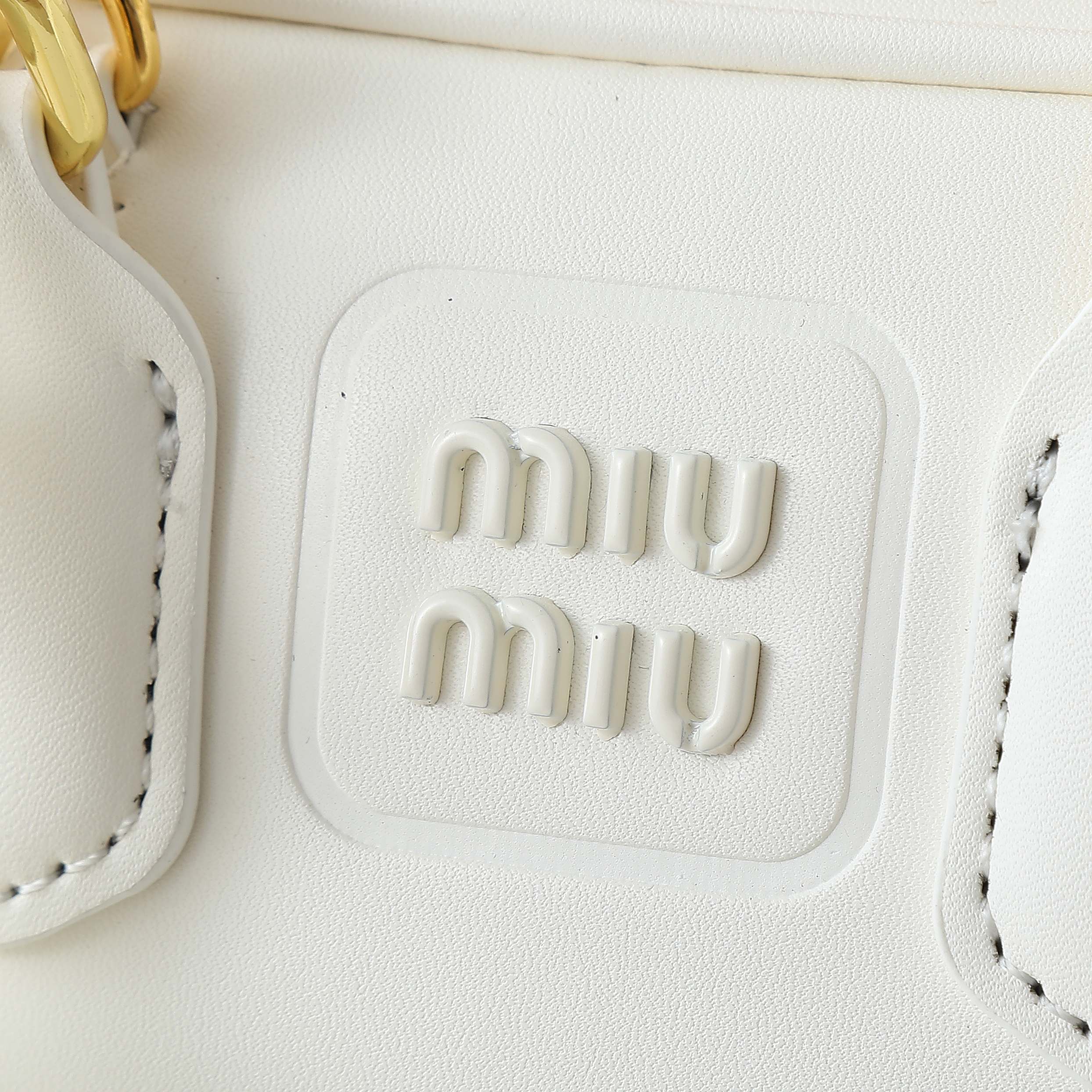 😘新款保龄球包包，官网主推，今年绝对爆款式，顶级进口小牛皮，独具风格matelasse图案，包身精致立体