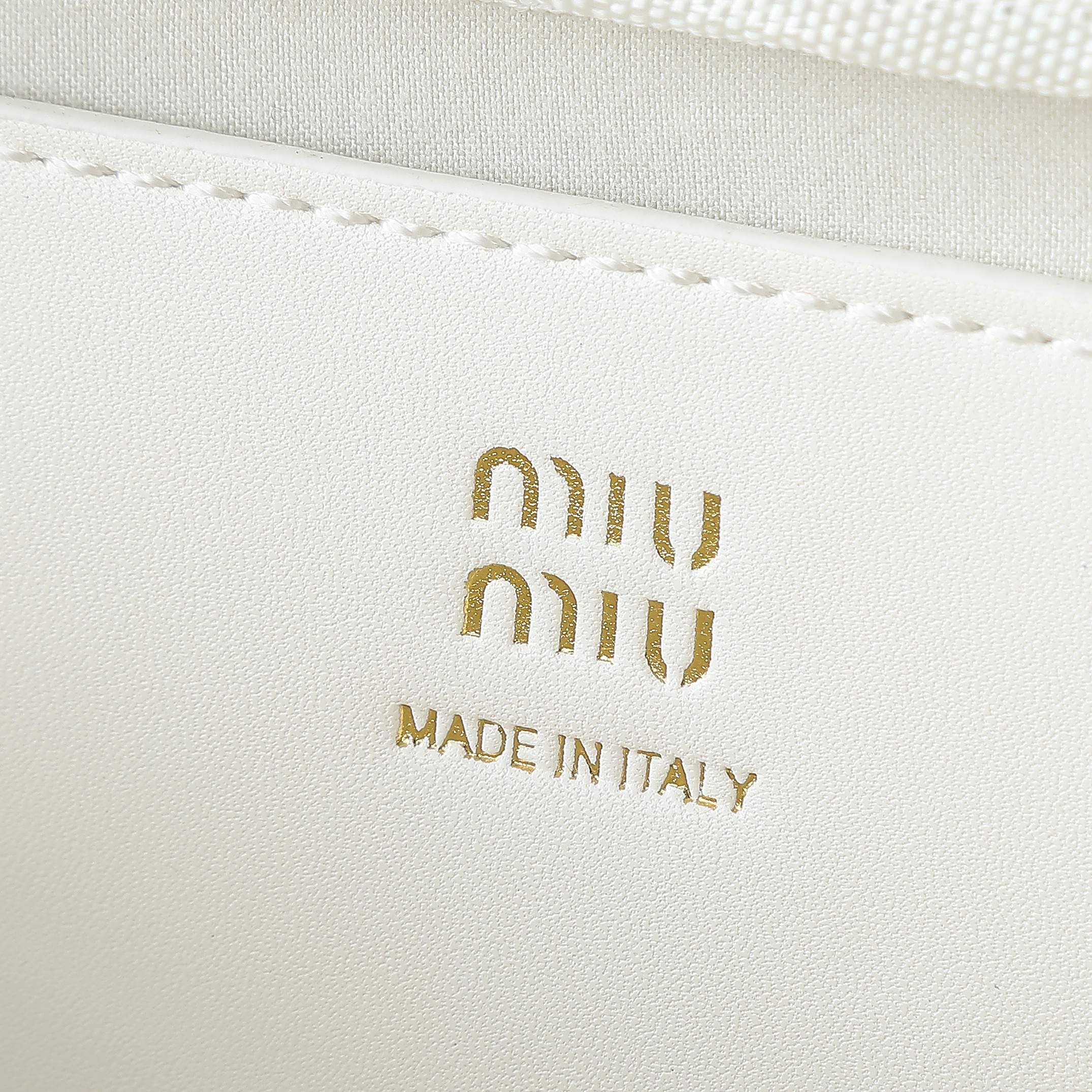 😘新款保龄球包包，官网主推，今年绝对爆款式，顶级进口小牛皮，独具风格matelasse图案，包身精致立体