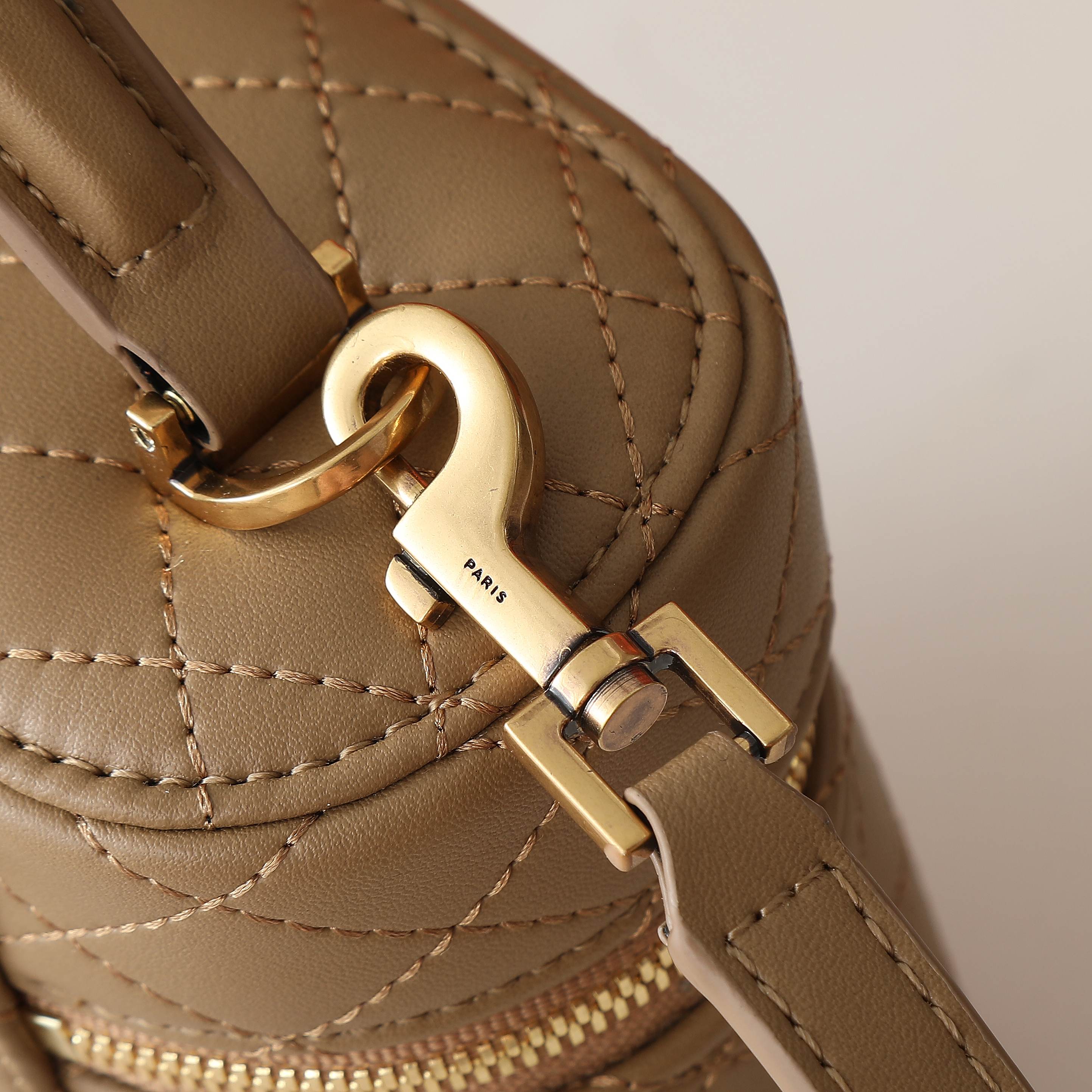 Yves Saint Laurent Gaby Vanity Bag - Mini Leather Shoulder Bag, Taupe 4 a1745857685631 6155