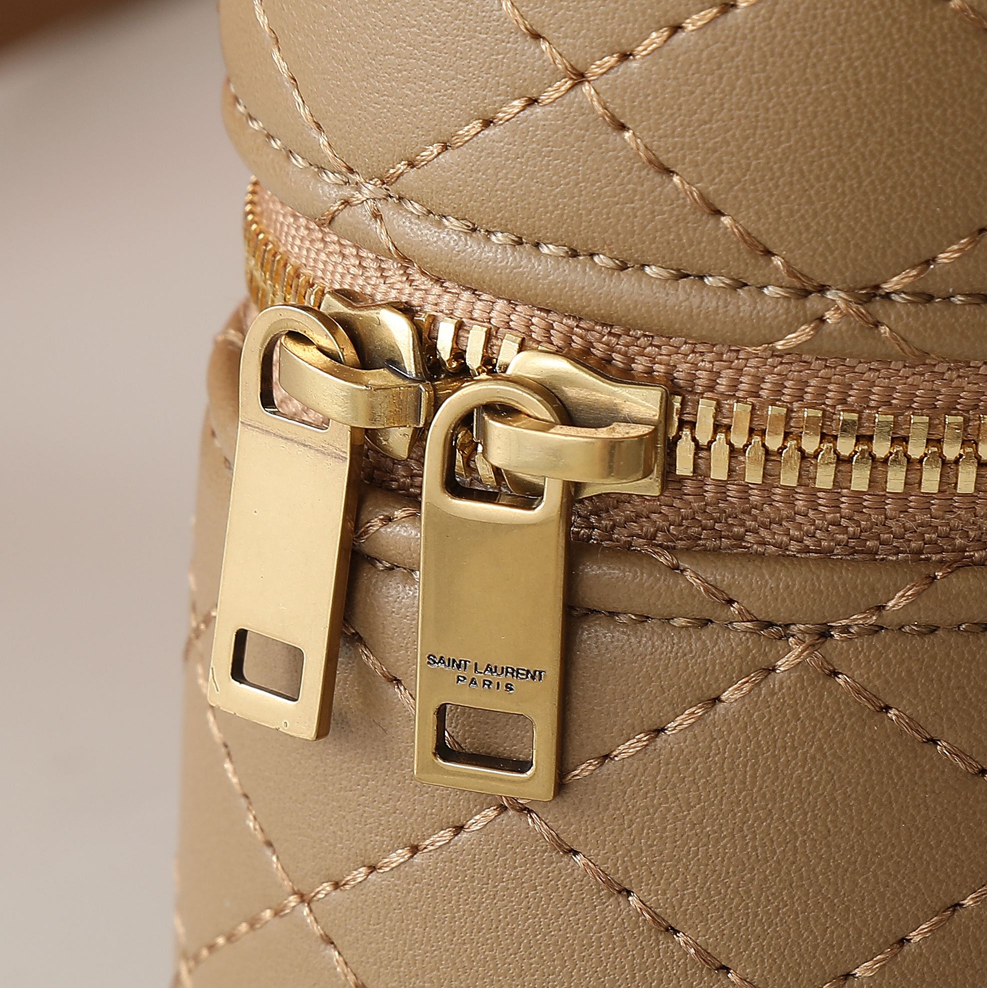 Yves Saint Laurent Gaby Vanity Bag - Mini Leather Shoulder Bag, Taupe 8 a1745857687311 2822