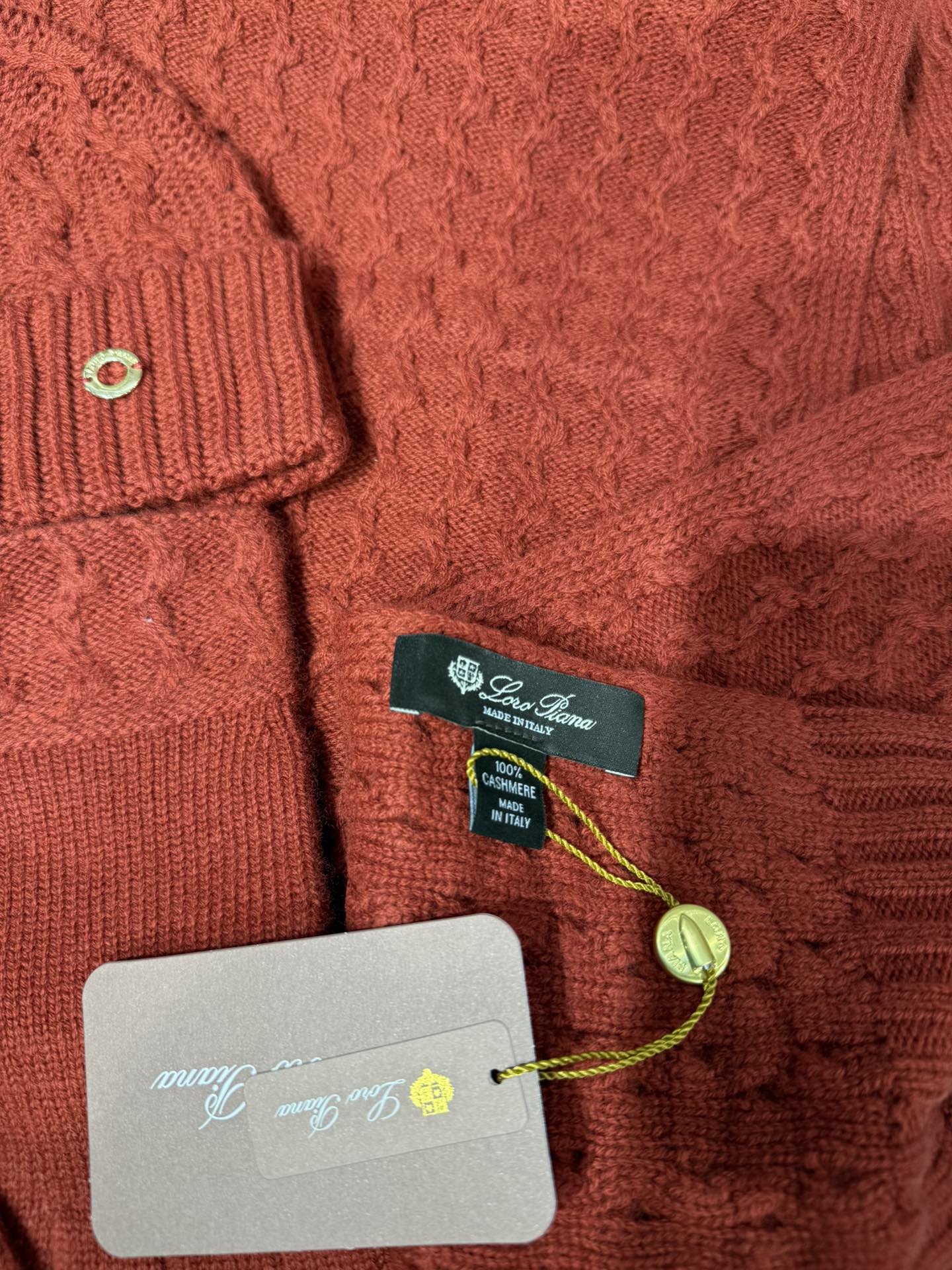 💟罗罗皮雅娜百分百纯羊绒三件套装，外单客户订制的高端产品，百分百纯羊绒价格小贵