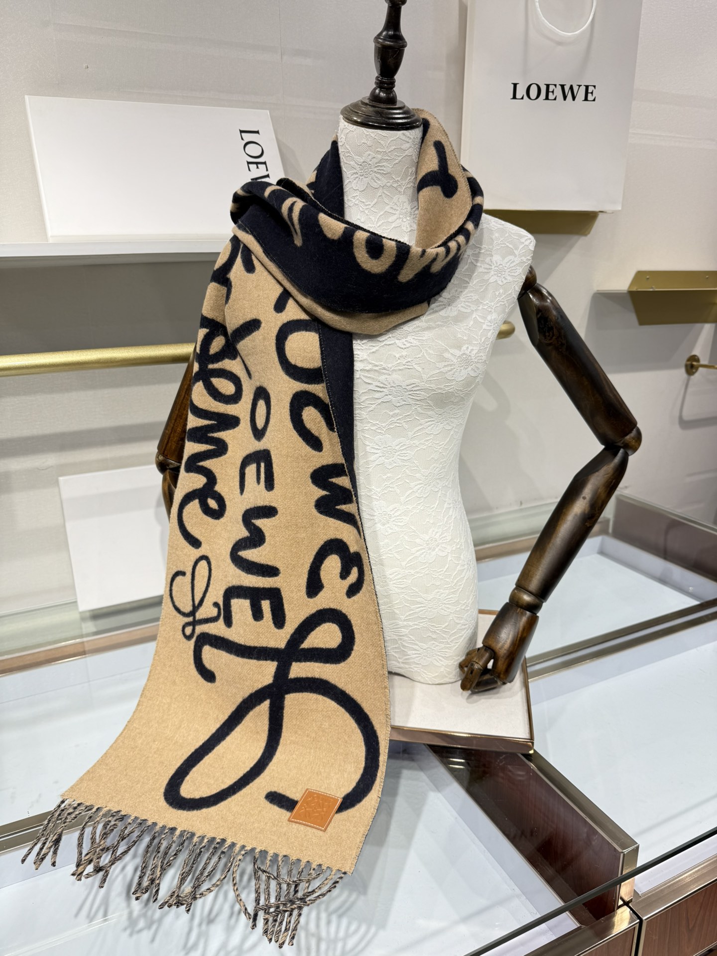 💟补单出货品质升级，新款罗意威很幸運拿到這個品牌的東西，真的不多見，很少在國內做訂單，款式真的少的可怜❗