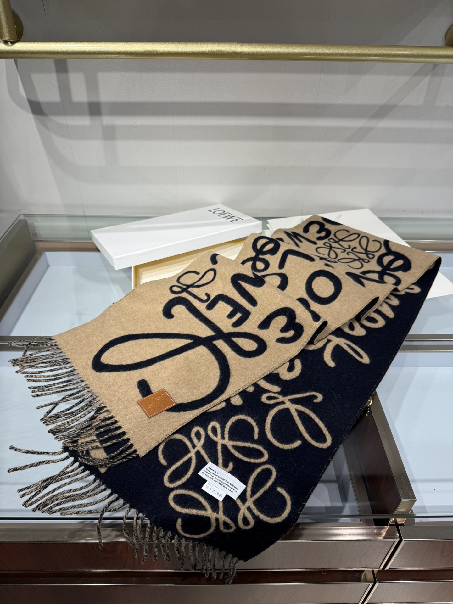 💟补单出货品质升级，新款罗意威很幸運拿到這個品牌的東西，真的不多見，很少在國內做訂單，款式真的少的可怜❗